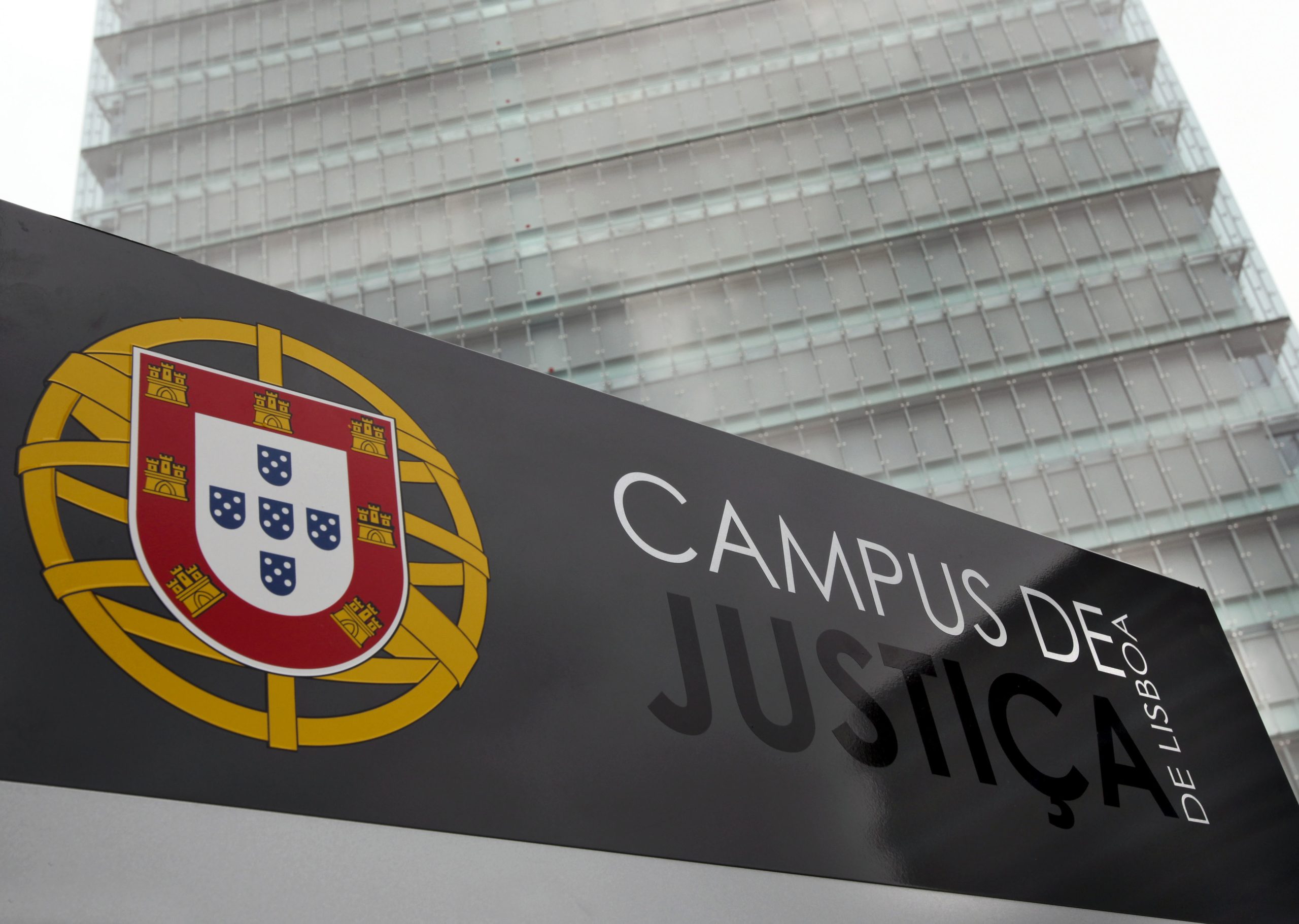 Vítor Escária nega “ceder” impressões digitais e MP pede a juiz que ordene recolha