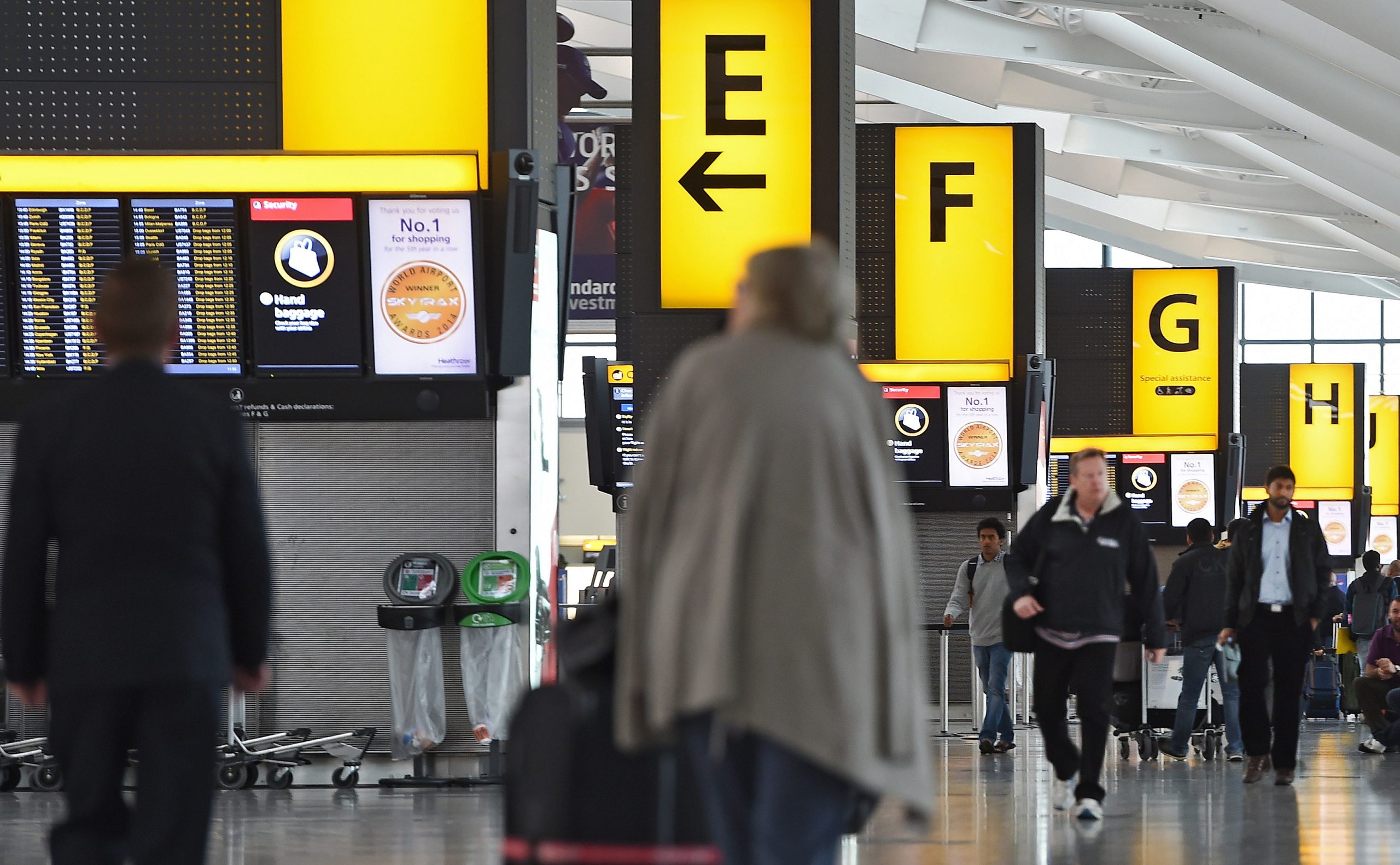 Aeroporto britânico de Heathrow prevê cancelar 172 voos devido à greve de trabalhadores