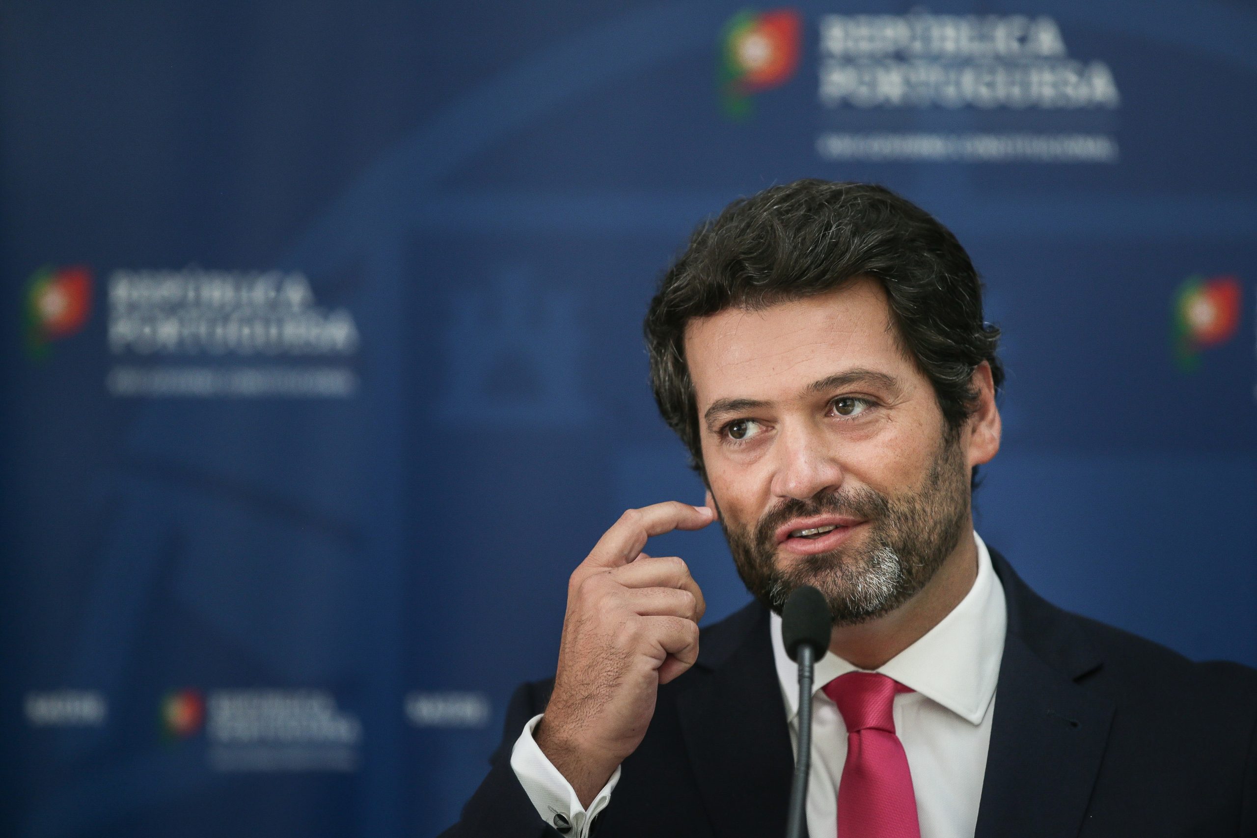 Chega defende “equipa policial especial” para lidar com vandalismo a estátuas