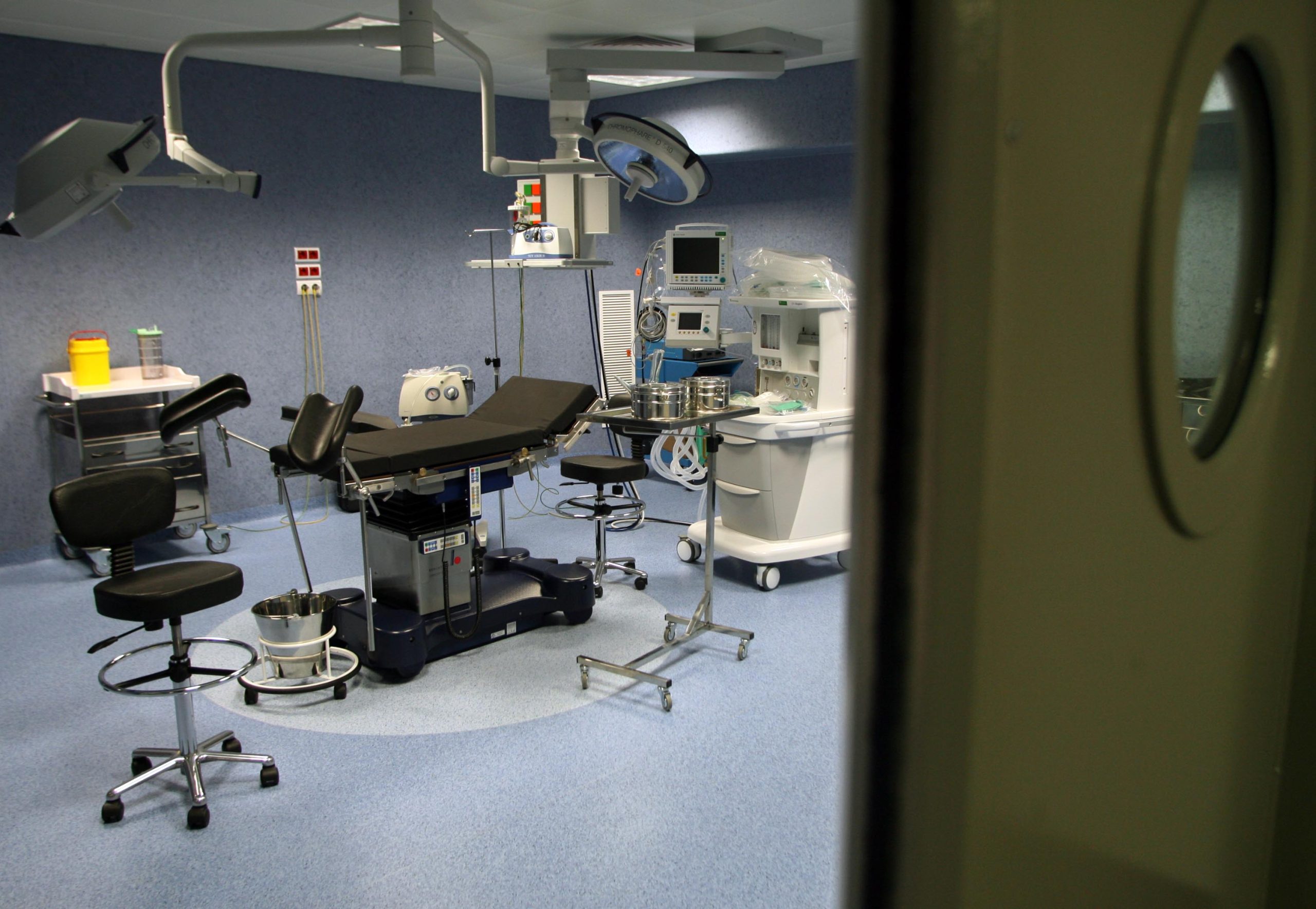 Hospitais com dificuldades em assegurar Interrupção Voluntária da Gravidez podem contratar profissionais