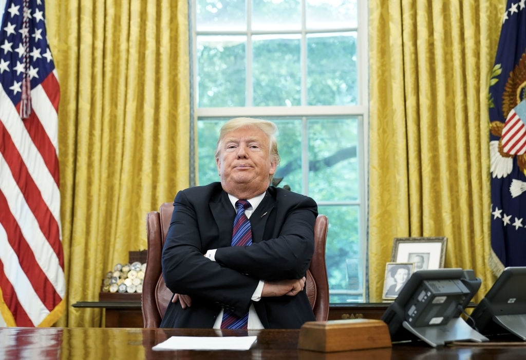 Trump prometeu criar uma rede social alternativa, mas acabou por abrir um blogue. Um mês depois, fechou-o