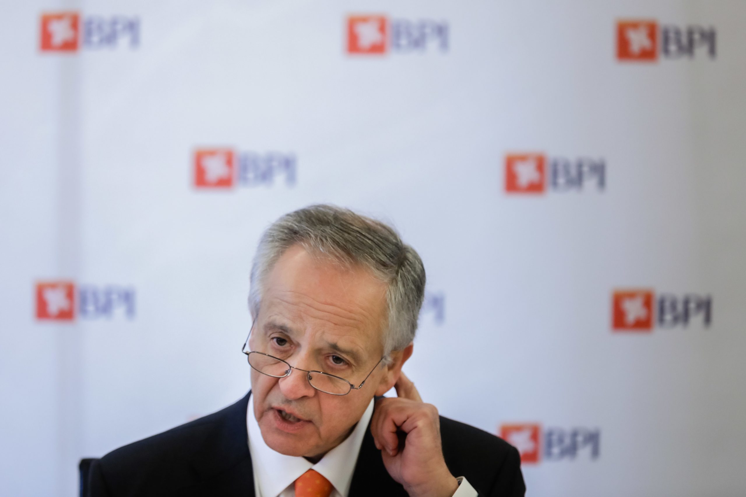 Fusão CaixaBank/Bankia permite poupanças anuais de 770 ME – e Fernando Ulrich foi proposto para o Conselho de Administração