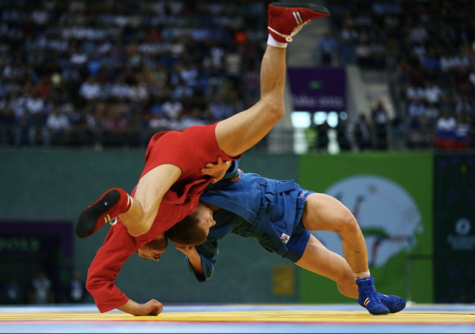 Mundial de SAMBO: Rússia, Bielorrússia e França competem com a mesma bandeira