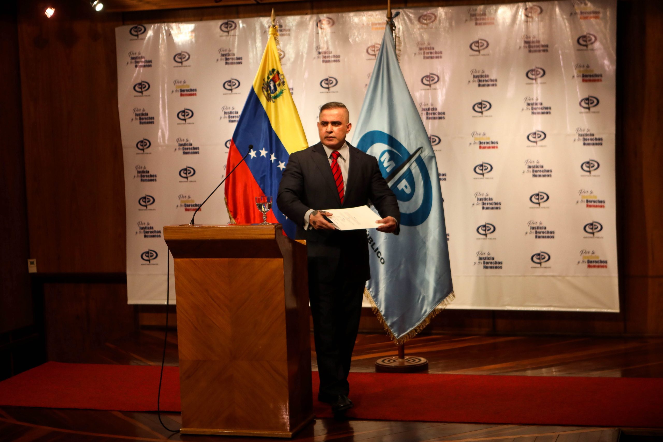 Venezuela: Opositor do regime “pediu para ir à casa de banho e atirou-se do décimo andar” da sede dos serviços secretos