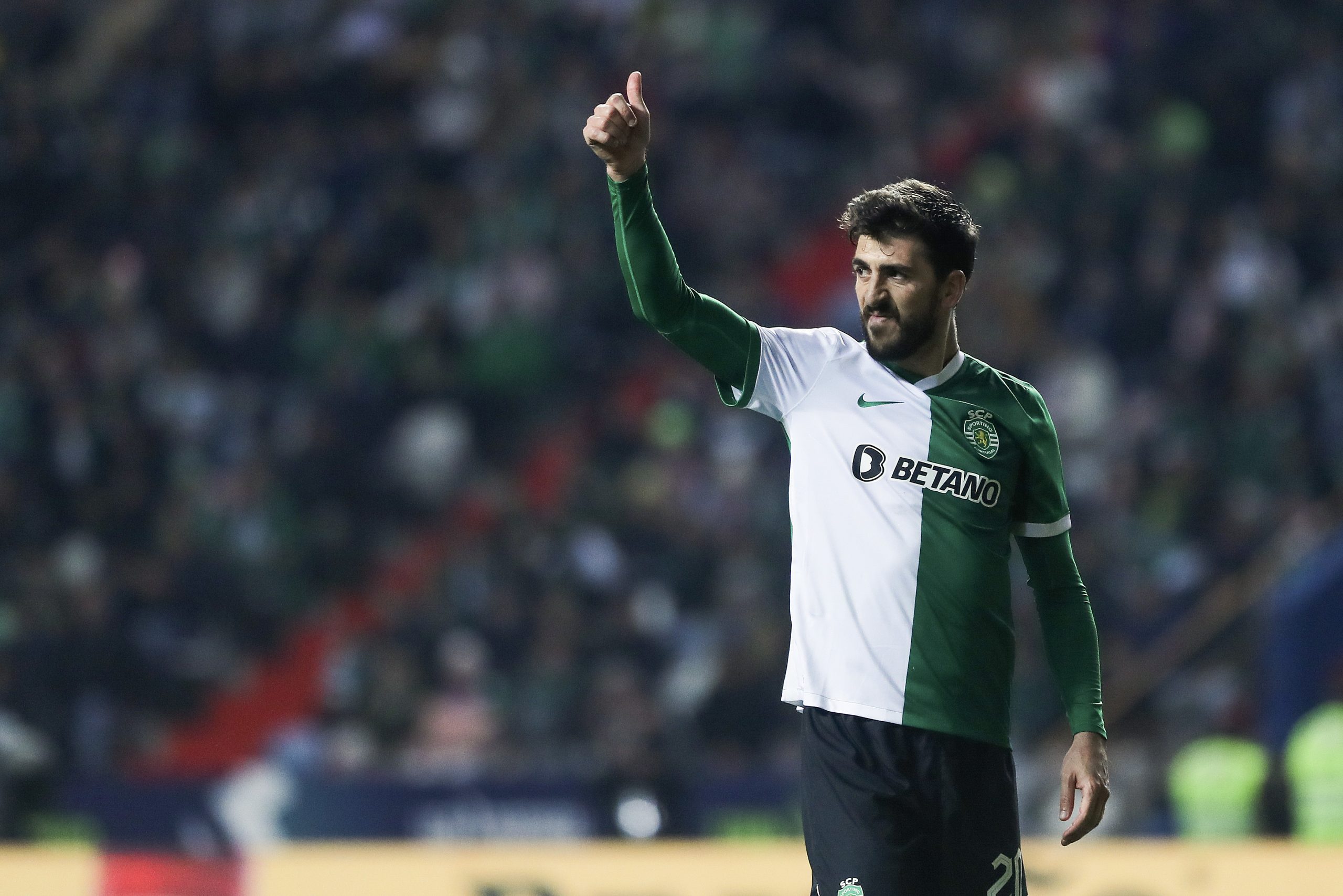 Paulinho pode jogar no clássico Sporting-FC Porto graças a uma providência cautelar apresentada pelos leões