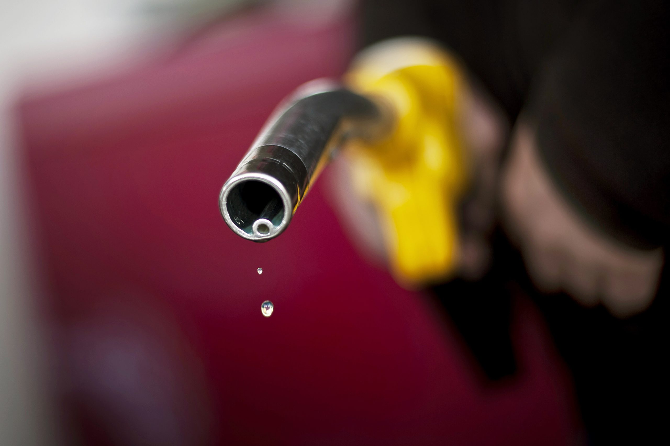 Governo anuncia aumento do imposto sobre produtos petrolíferos