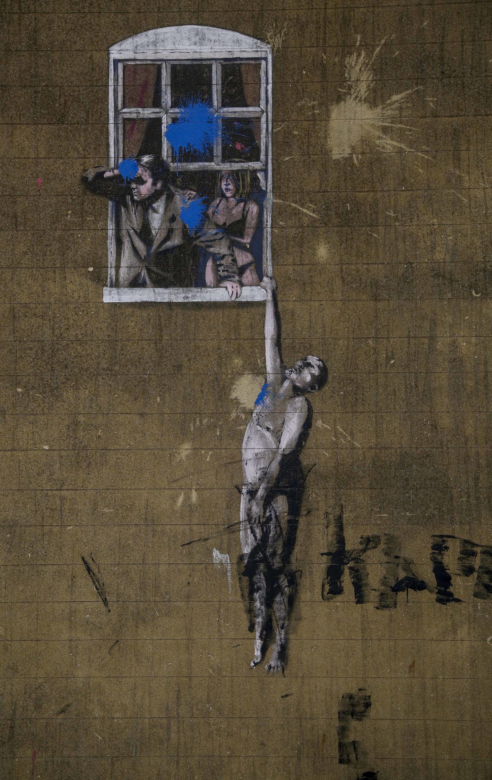 Edifício com obra de Banksy na parede vai a leilão. Comprador não pode remover pintura