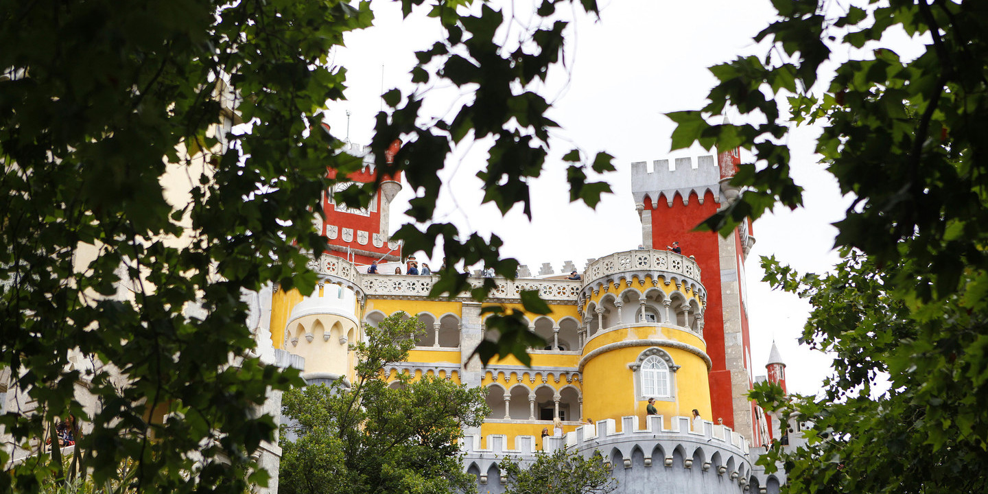 Mau tempo: Palácio da Pena volta a encerrar devido a insegurança na Serra de Sintra
