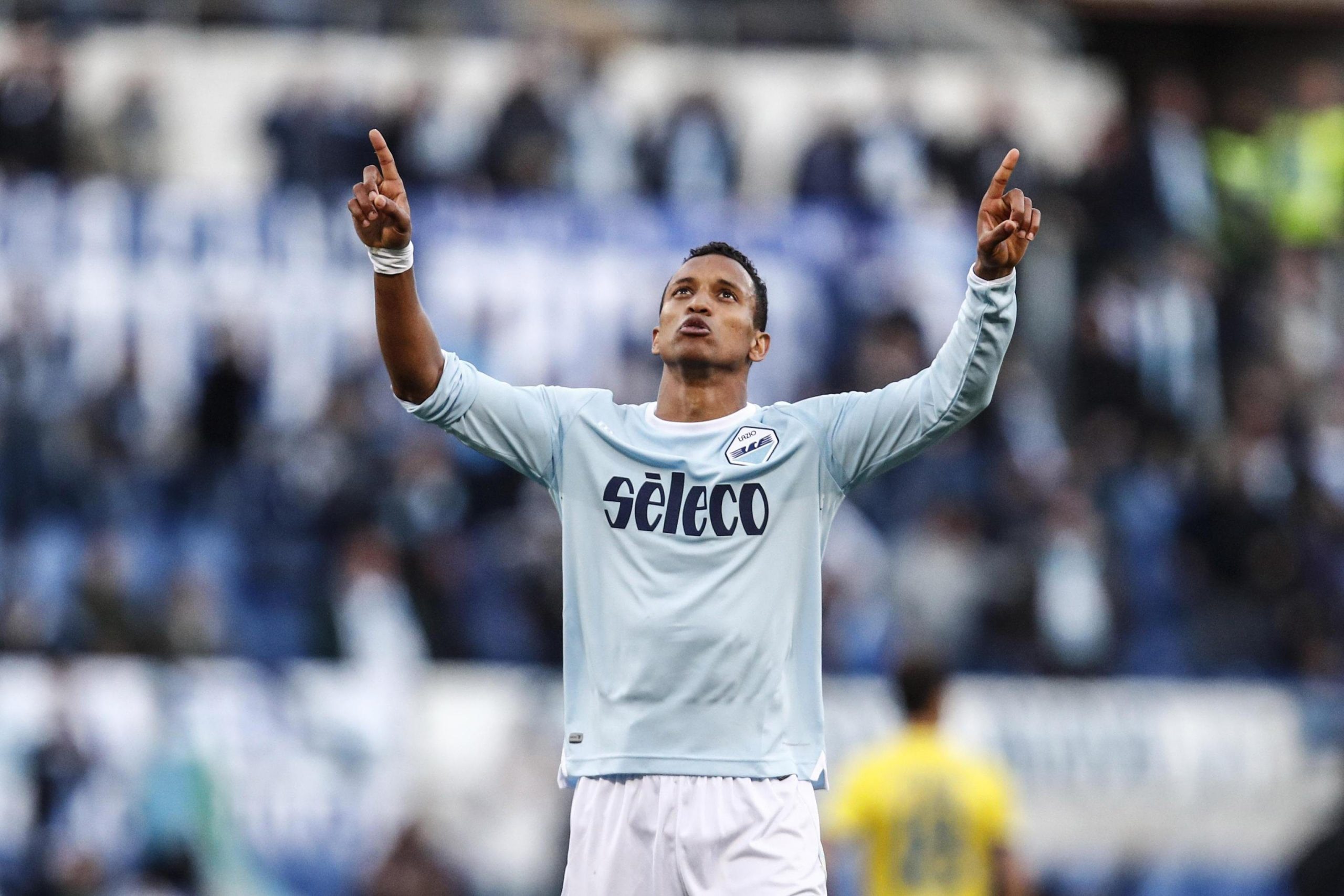 Nani fecha goleada por 5-1 da Lazio frente ao Chievo