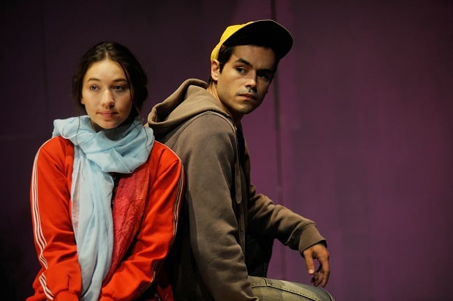 Artistas Unidos estreiam “Lua amarela” como uma espécie de “Bonnie & Clyde” moderno