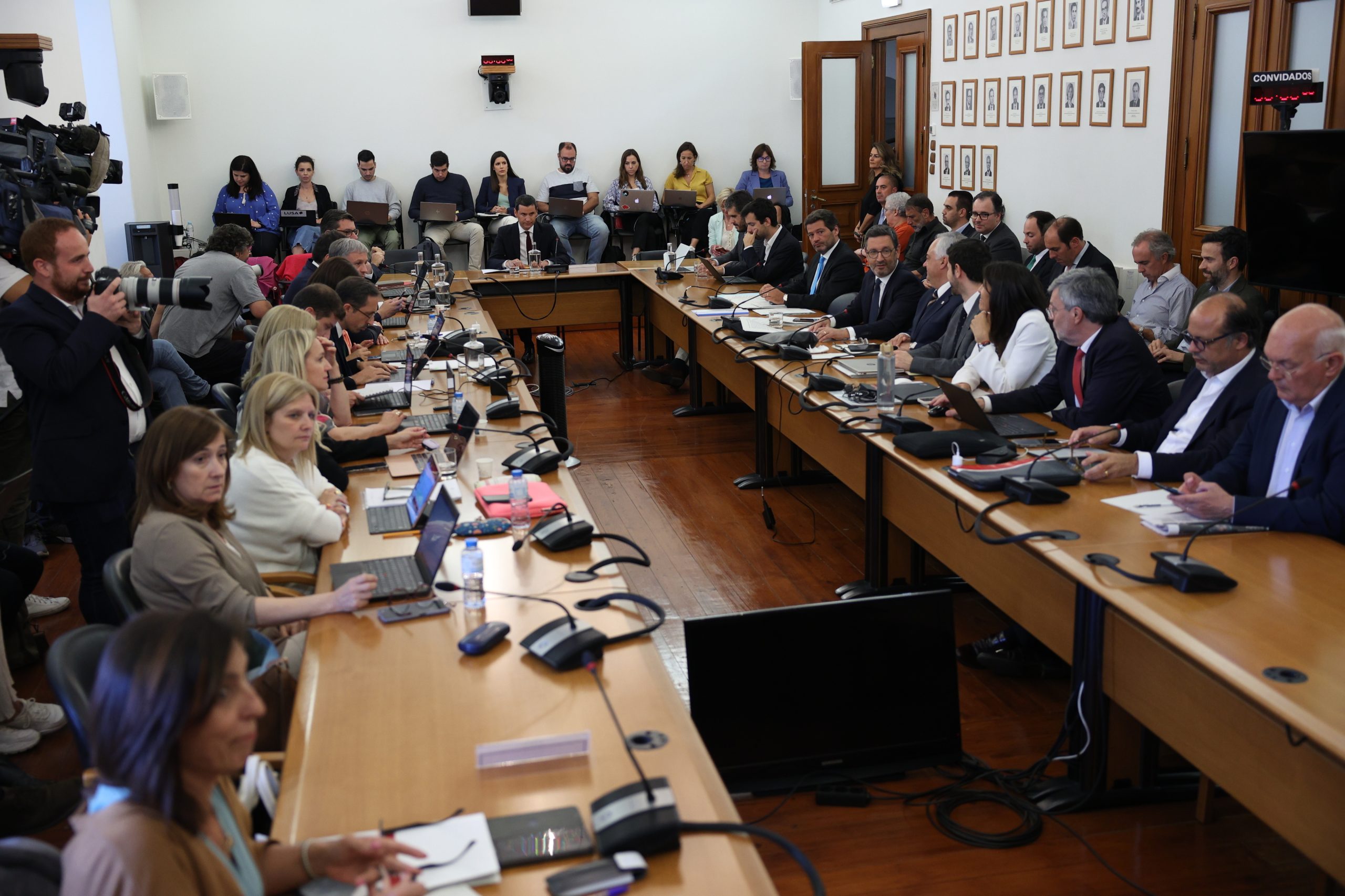 TAP: Chega propõe que relatório admita interferência do Governo “deliberada e consciente”
