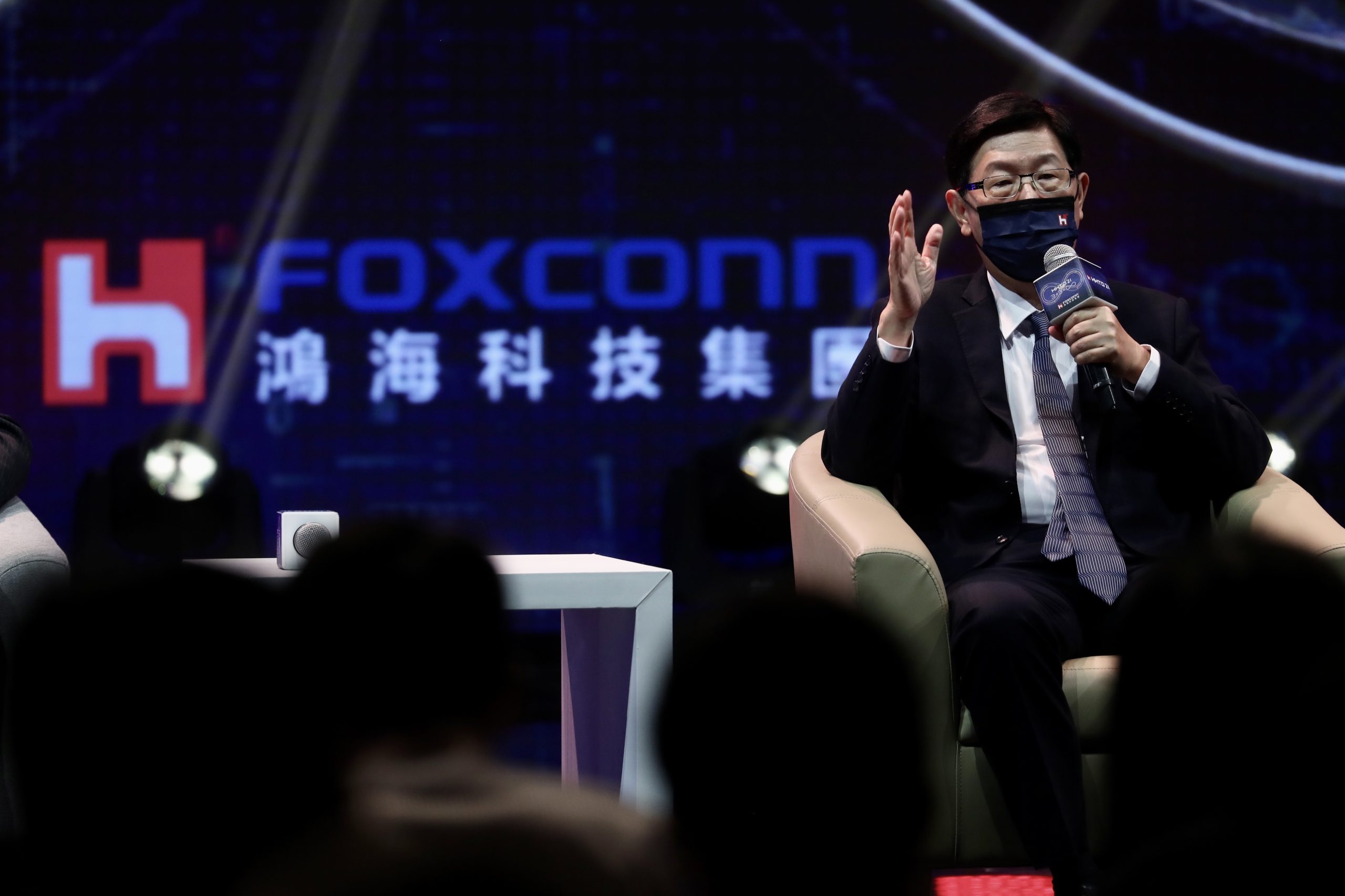 Covid-19: Empresa de tecnologia Foxconn paralisa fábricas em Shenzhen devido a confinamento