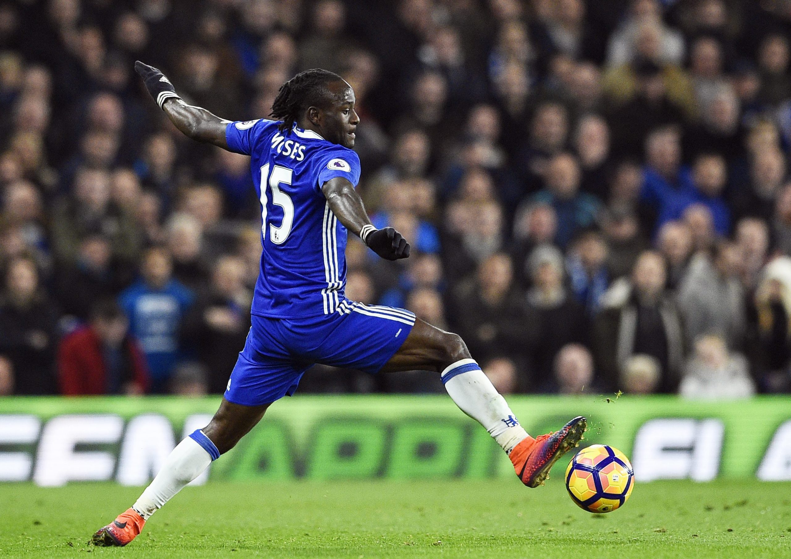 Victor Moses: das ruas de Kaduna para o topo do futebol inglês