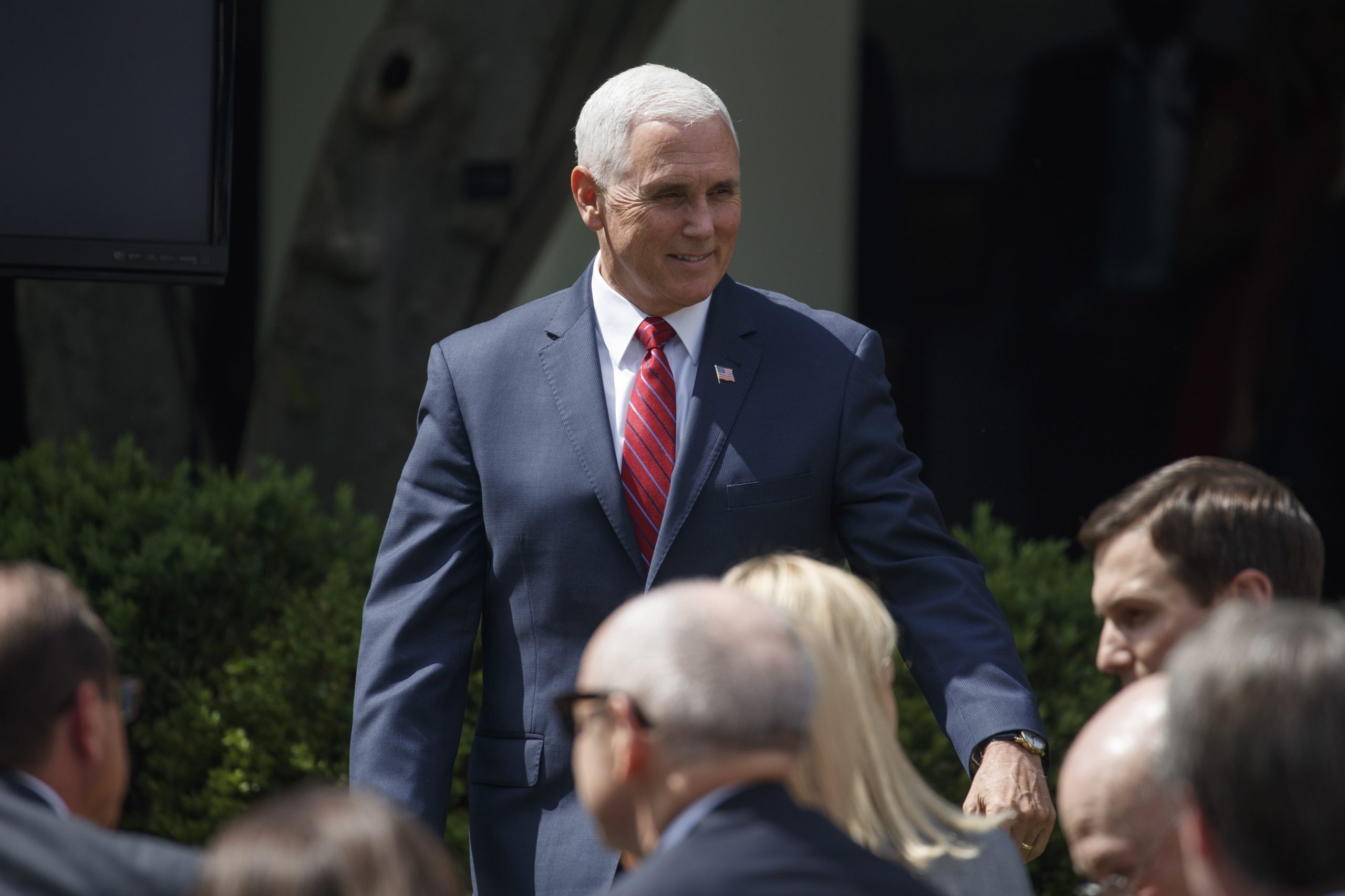 Pence atribui crescimento económico dos EUA à “firme liderança” de Trump