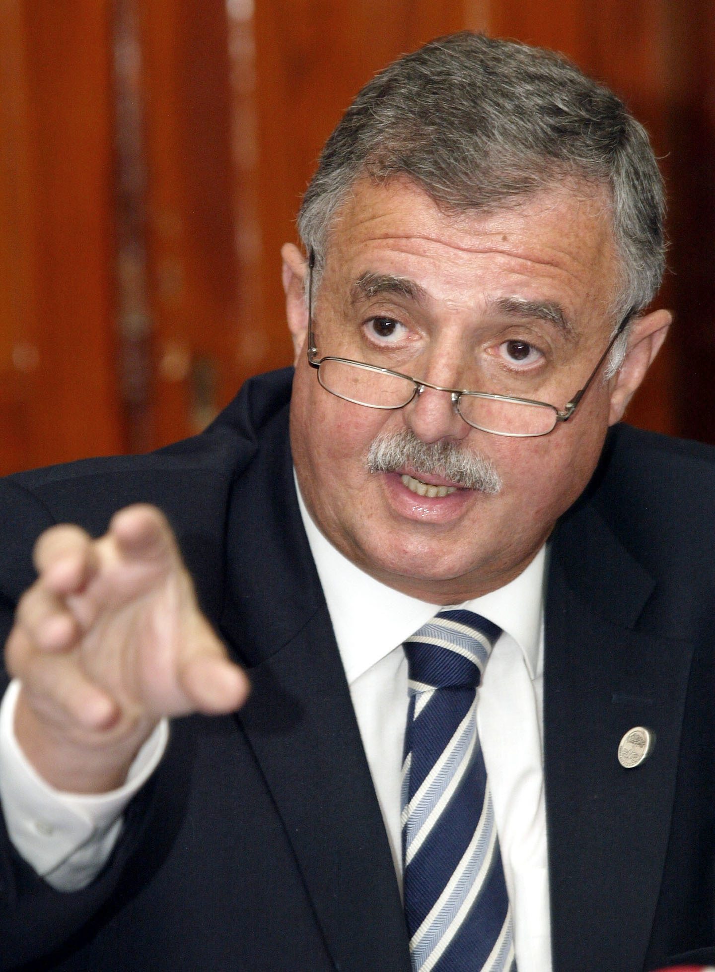 Covid-19: José Aranda da Silva exige “resposta adequada” à escassez de vacinas