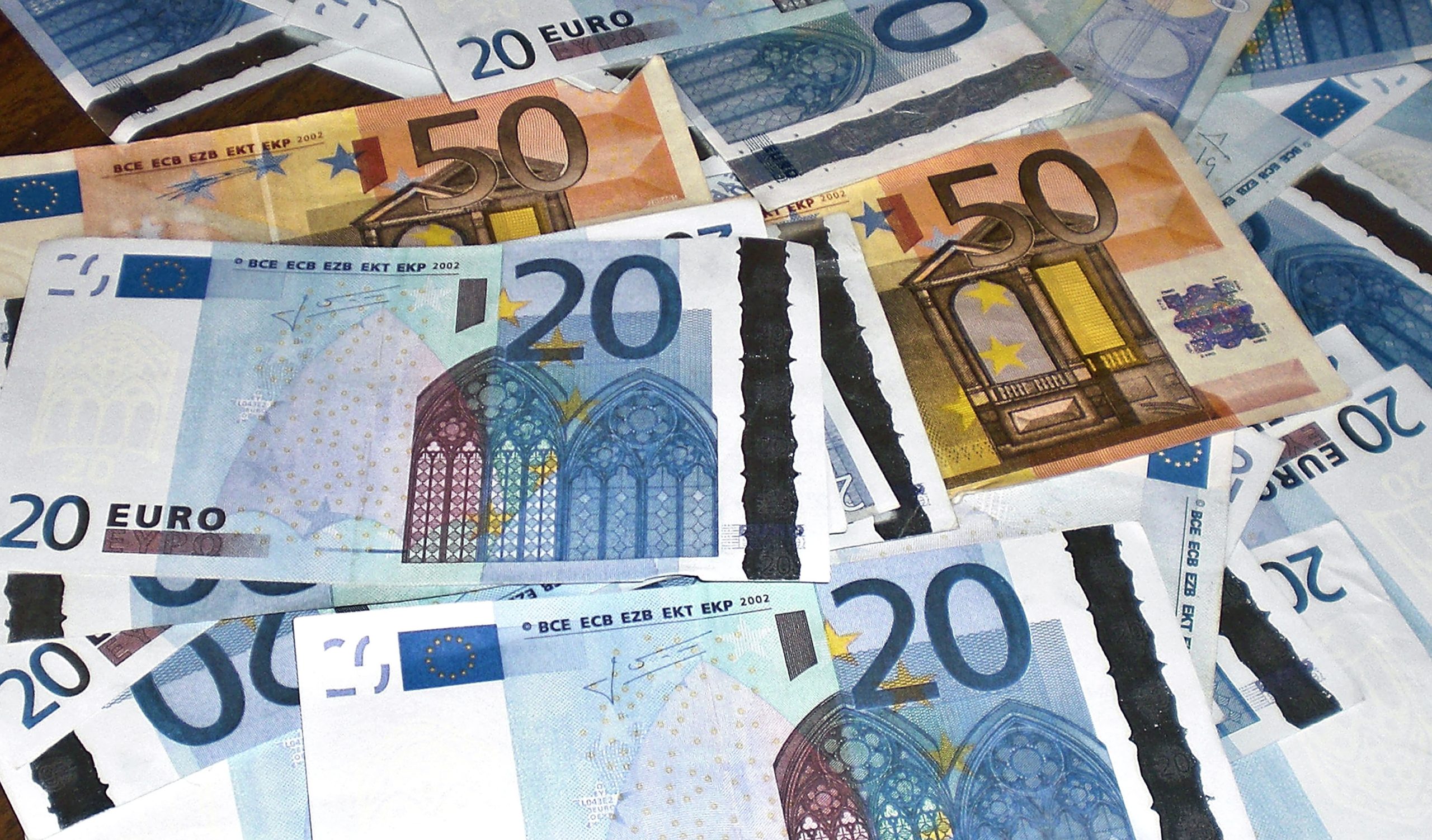 Portugal coloca 1.000 milhões de euros em dívida a seis e 12 meses a taxas de juro mais altas