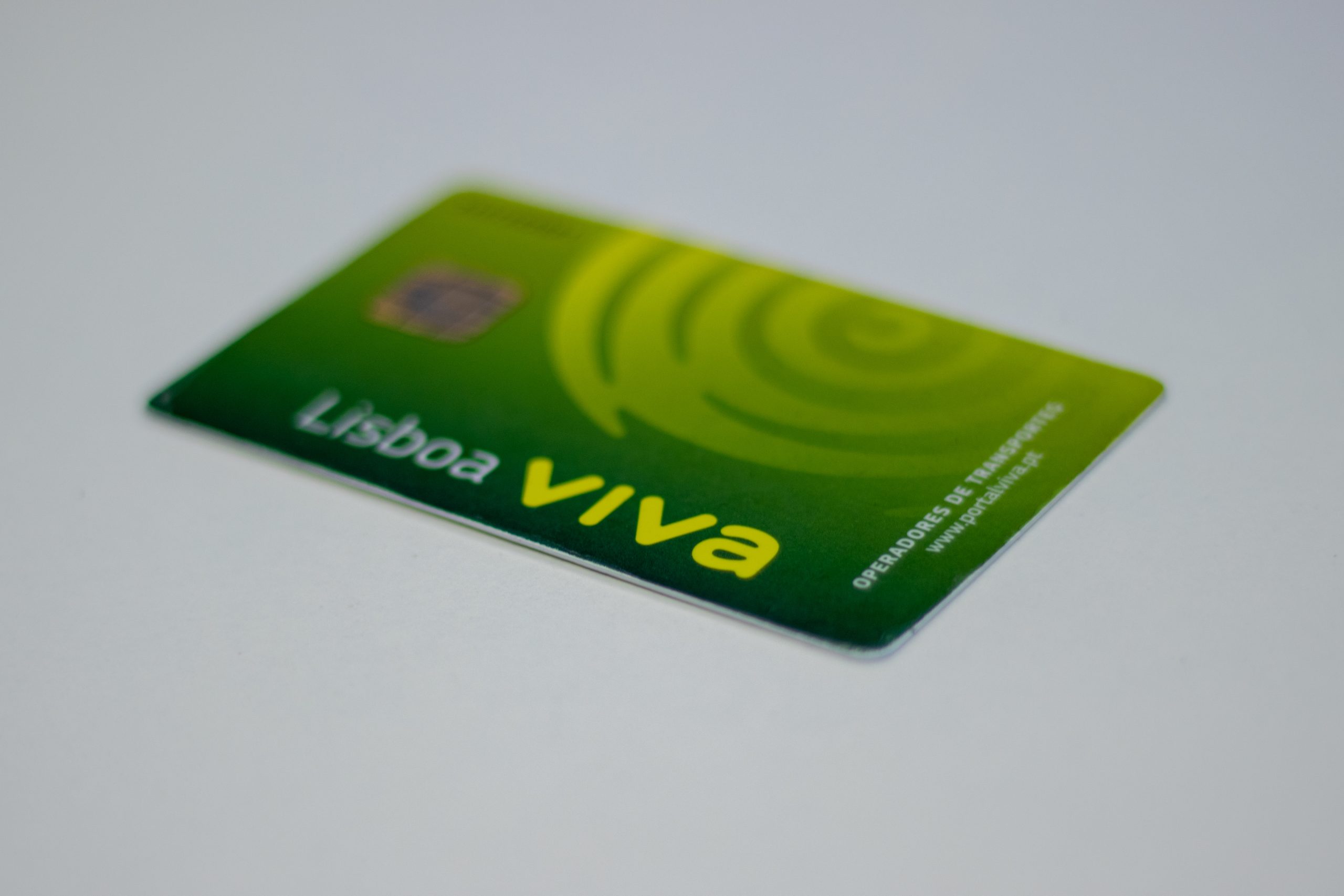 Viaja de transportes públicos na Área Metropolitana de Lisboa? Cartão Navegante vem substituir Lisboa Viva