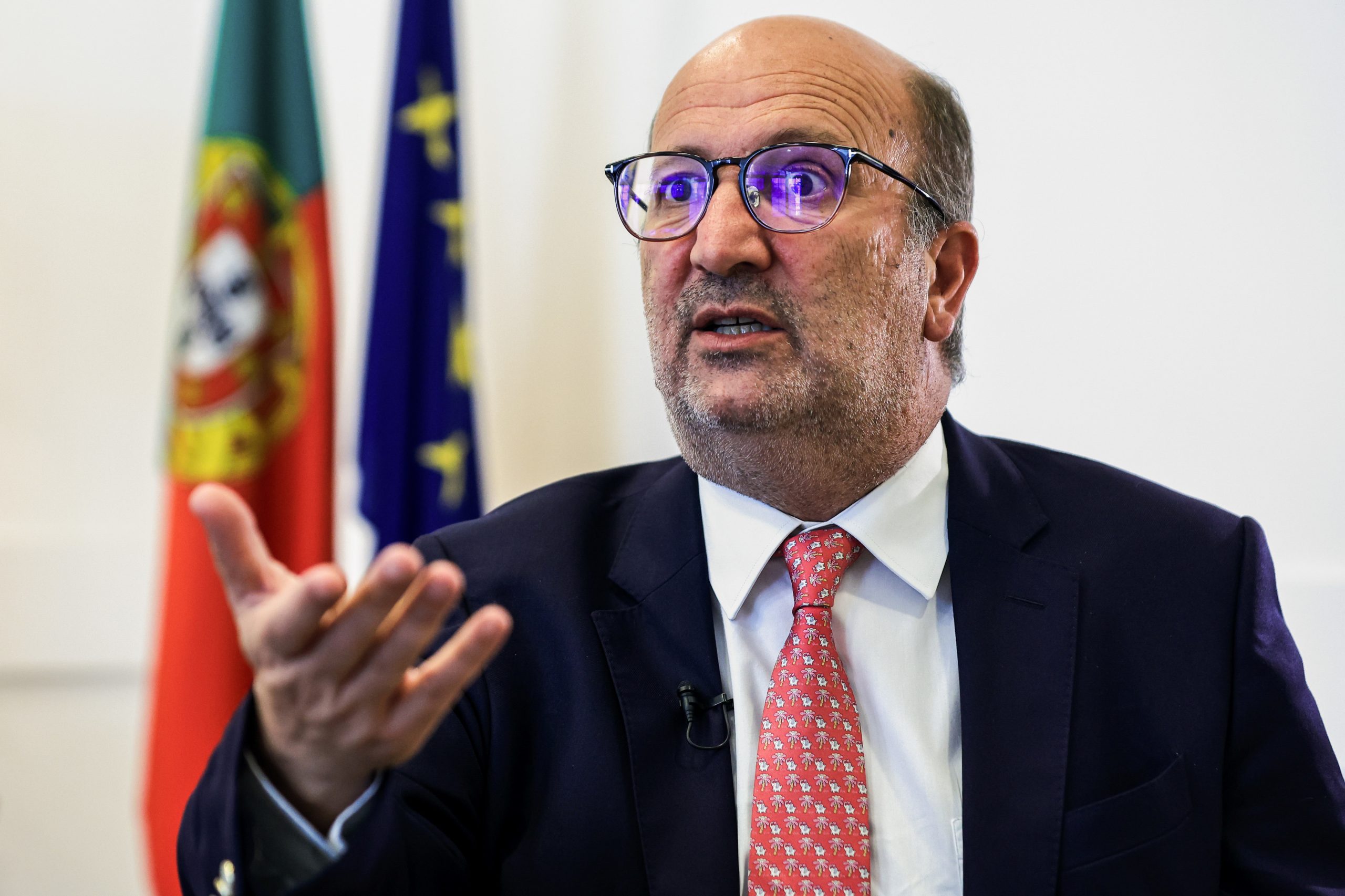 Ministro do Ambiente garante que “não vai haver problema social” no Pego