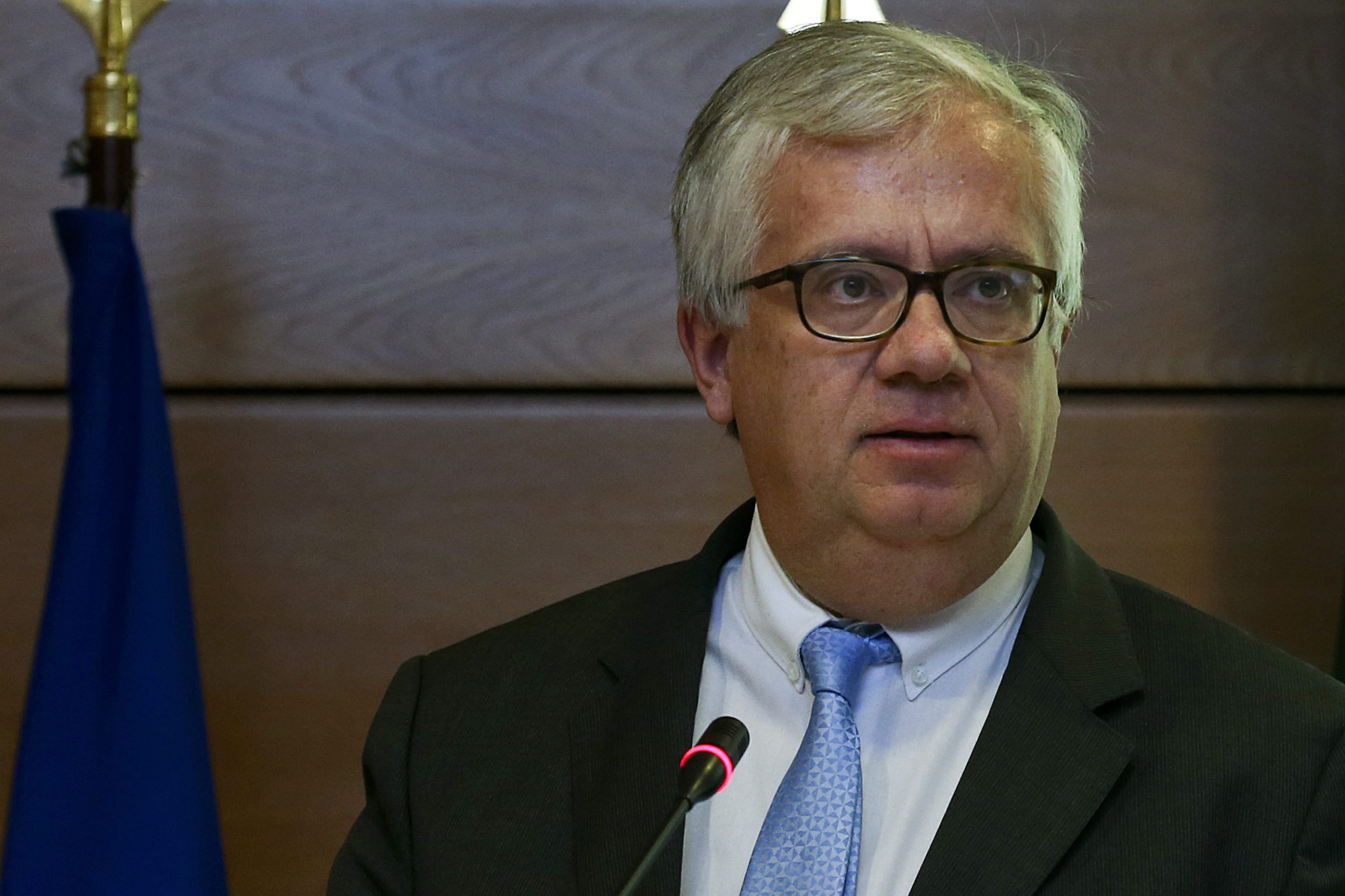 Eduardo Cabrita diz que Governo tem confiança na capacidade do comandante da Proteção Civil