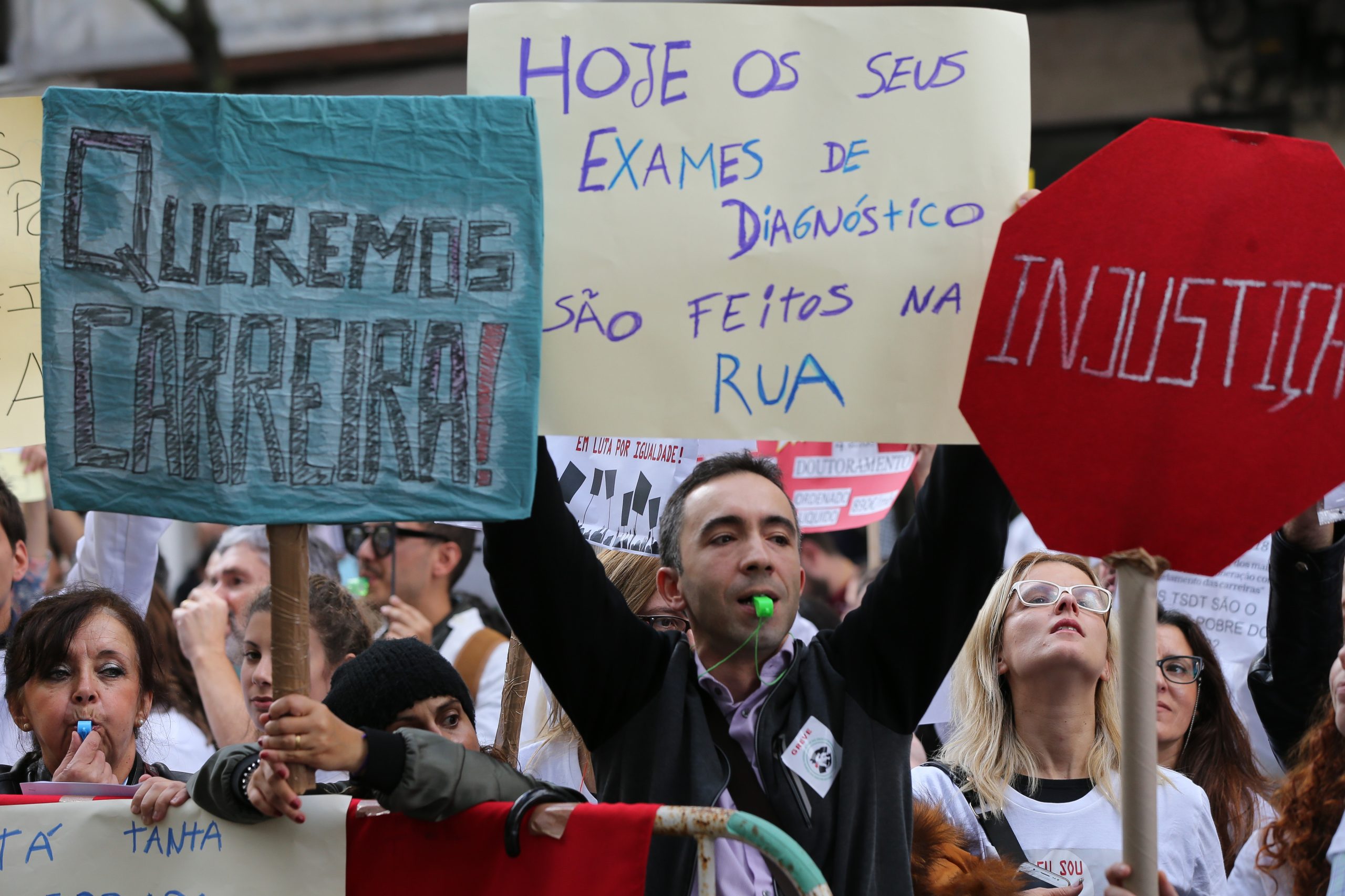 Adesão de 90% no segundo dia de greve dos técnicos de diagnóstico e terapêutica