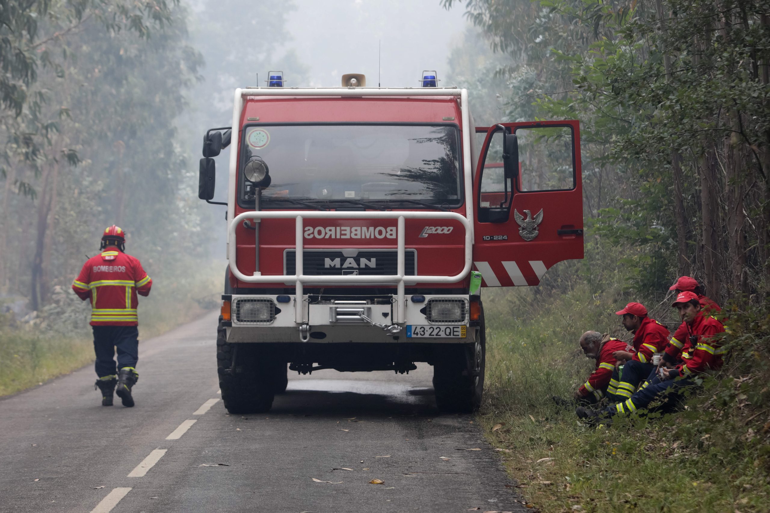 Bombeiros com novos kits’ de refeições e manual com recomendações alimentares