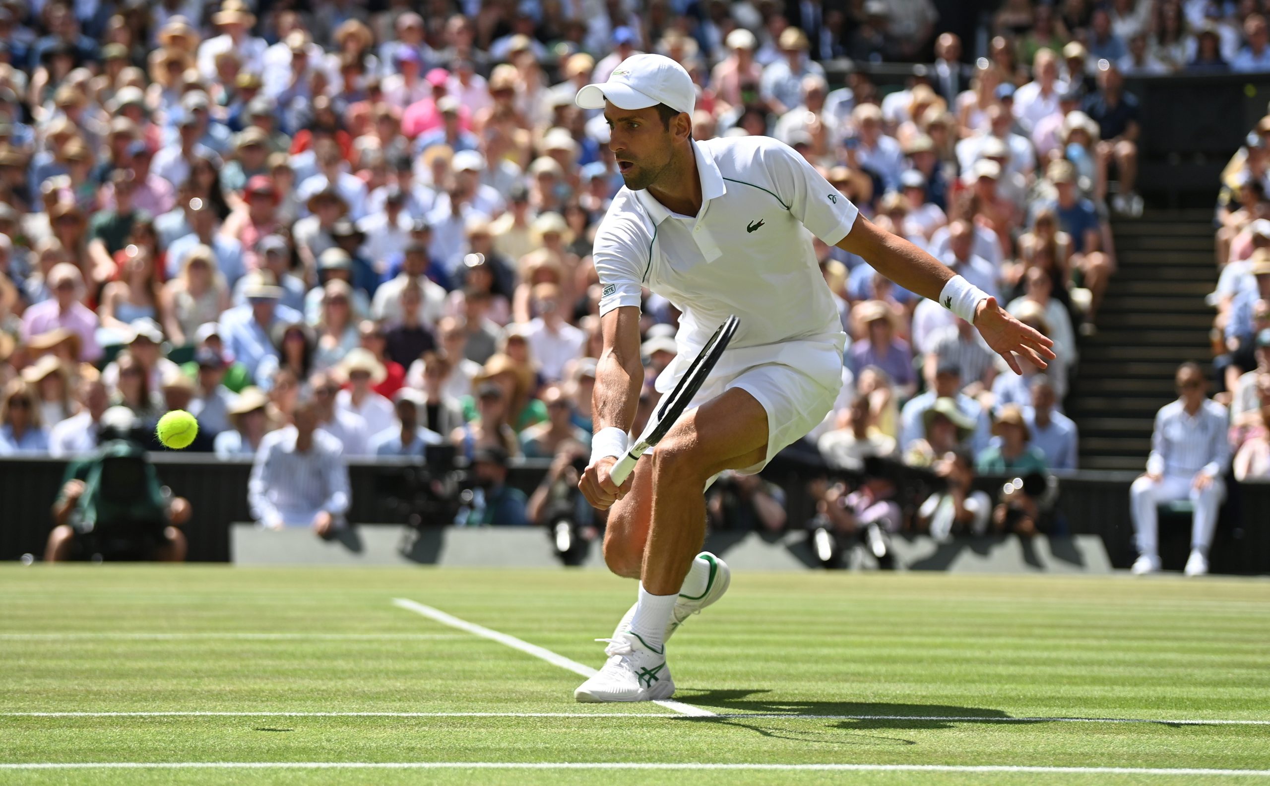 Djokovic triunfa em Wimbledon mas cai quatro lugares no ranking ATP