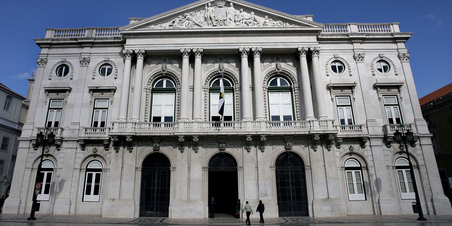 Vereadora independente na Câmara de Lisboa vai votar contra orçamento municipal
