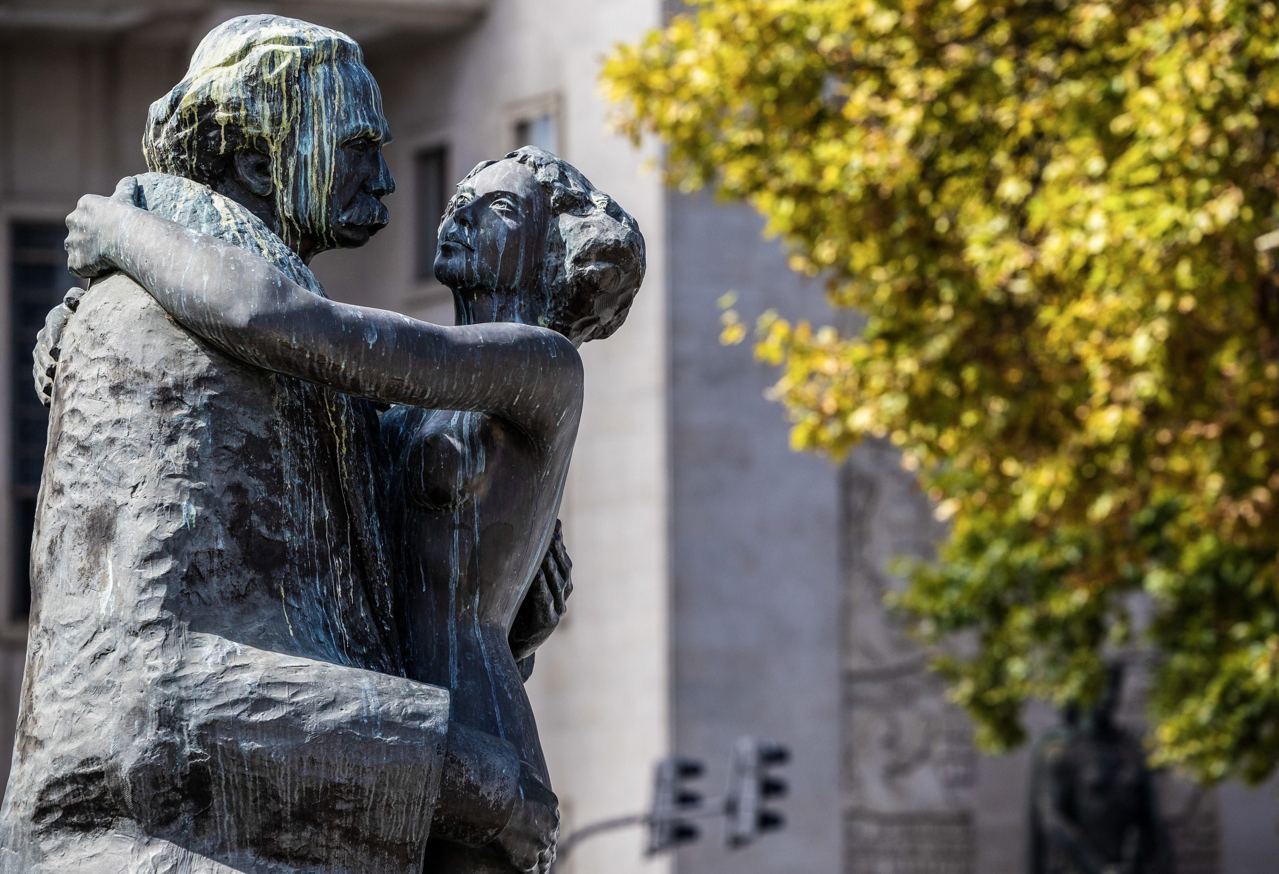 Rui Moreira volta atrás e afinal estátua de Camilo Castelo Branco não vai ser retirada