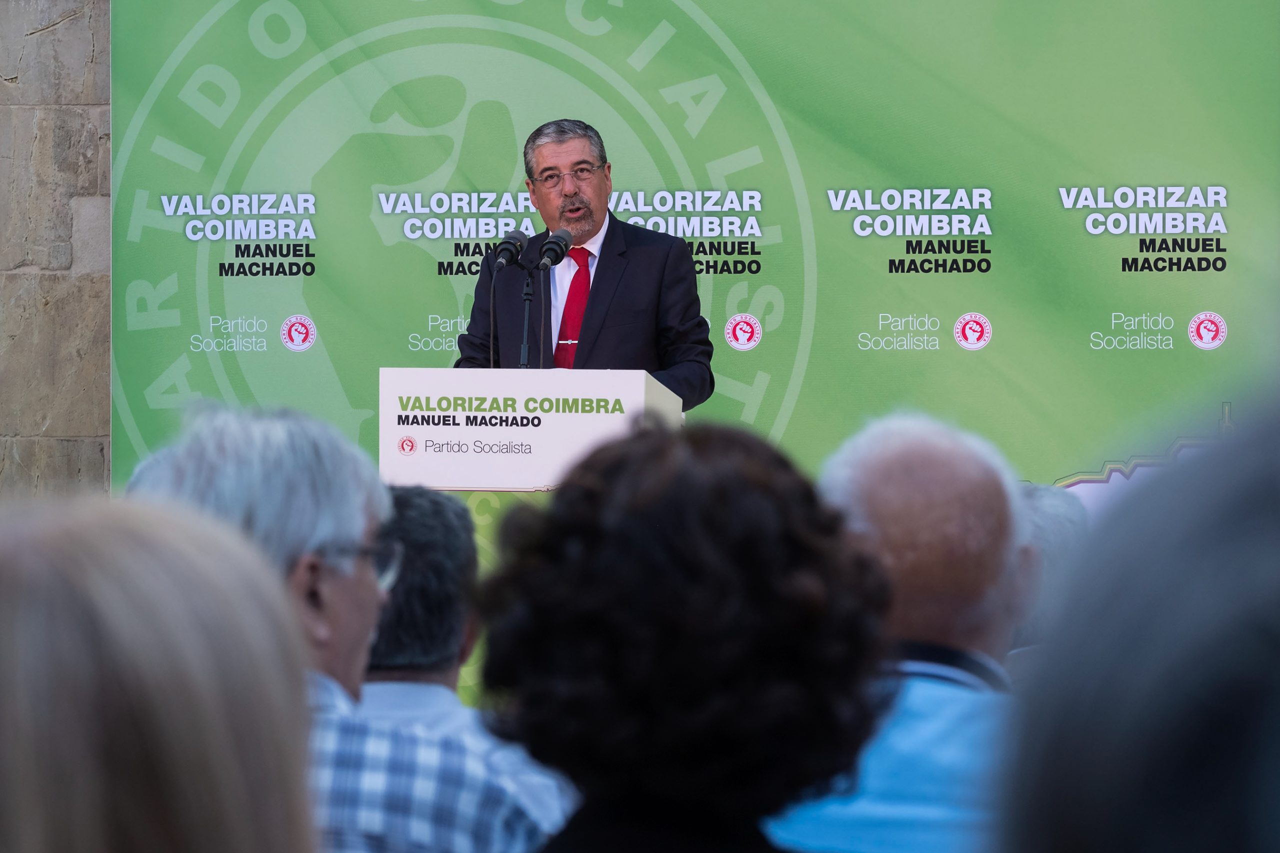 Coimbra: candidato do PS diz que construção de um aeroporto será a sua prioridade
