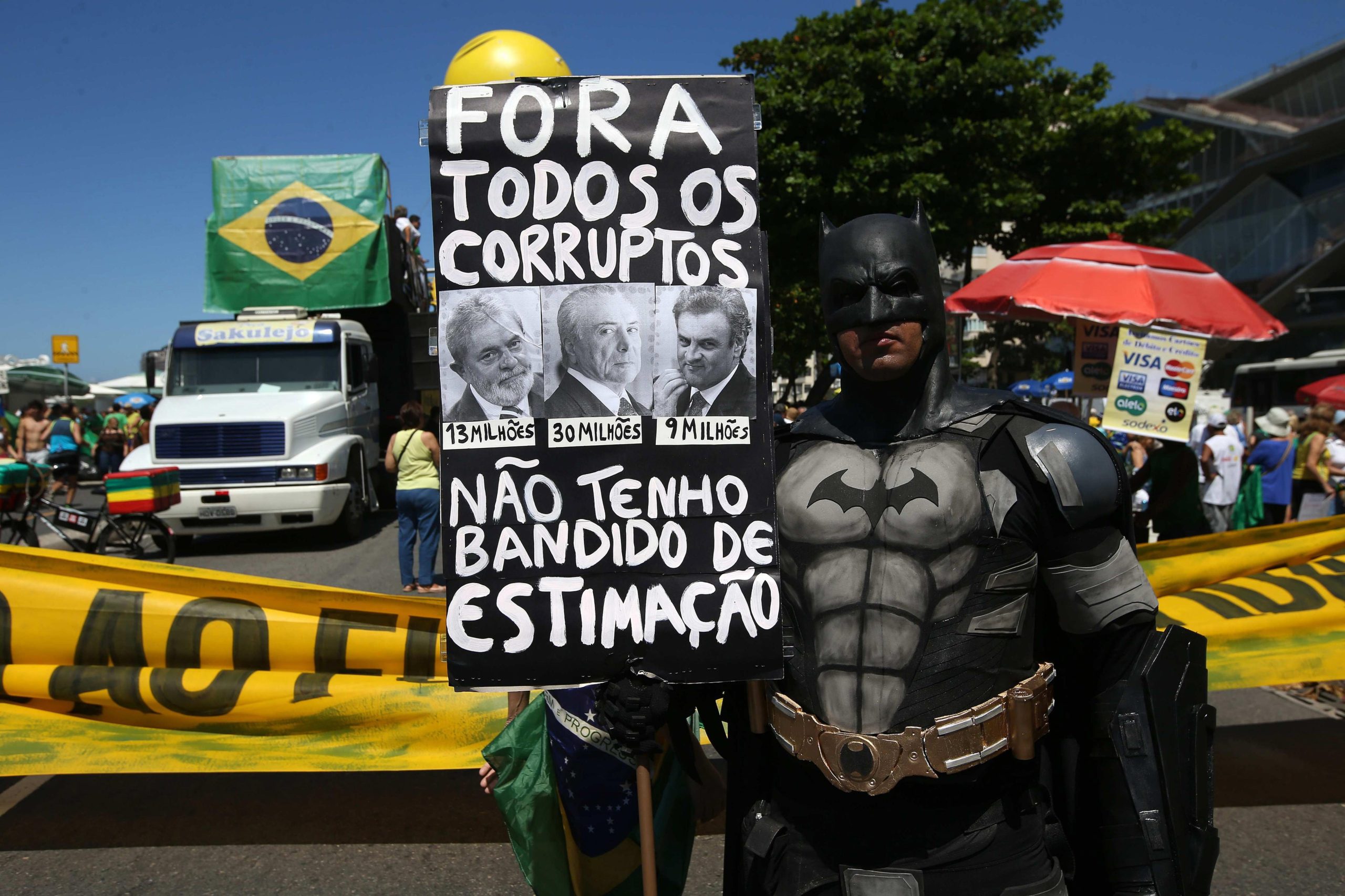 Metade dos brasileiros acredita que a corrupção não diminuirá após a operação Lava Jato