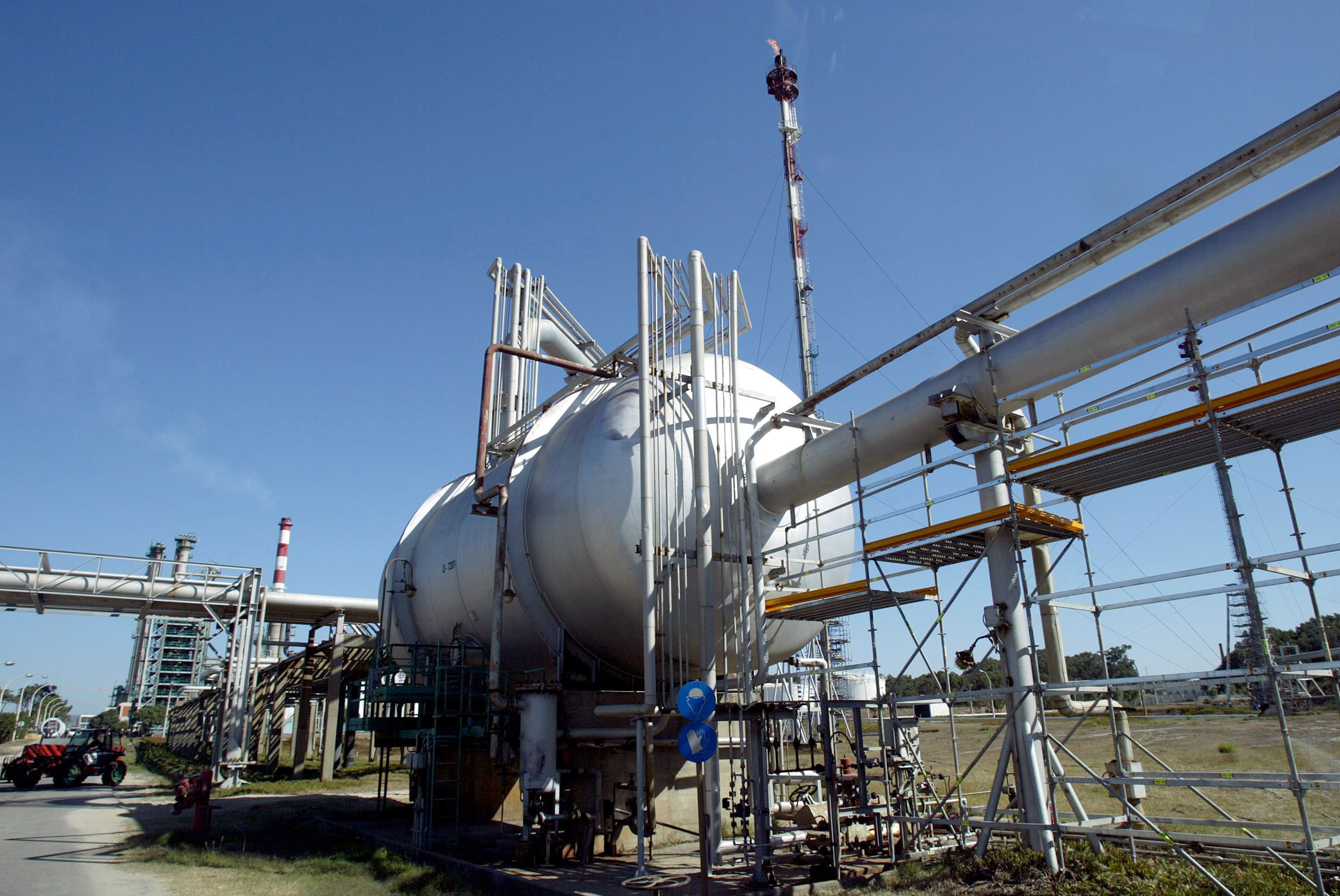Ministro do Ambiente reafirma que Galp não terá qualquer apoio sobre refinaria de Matosinhos