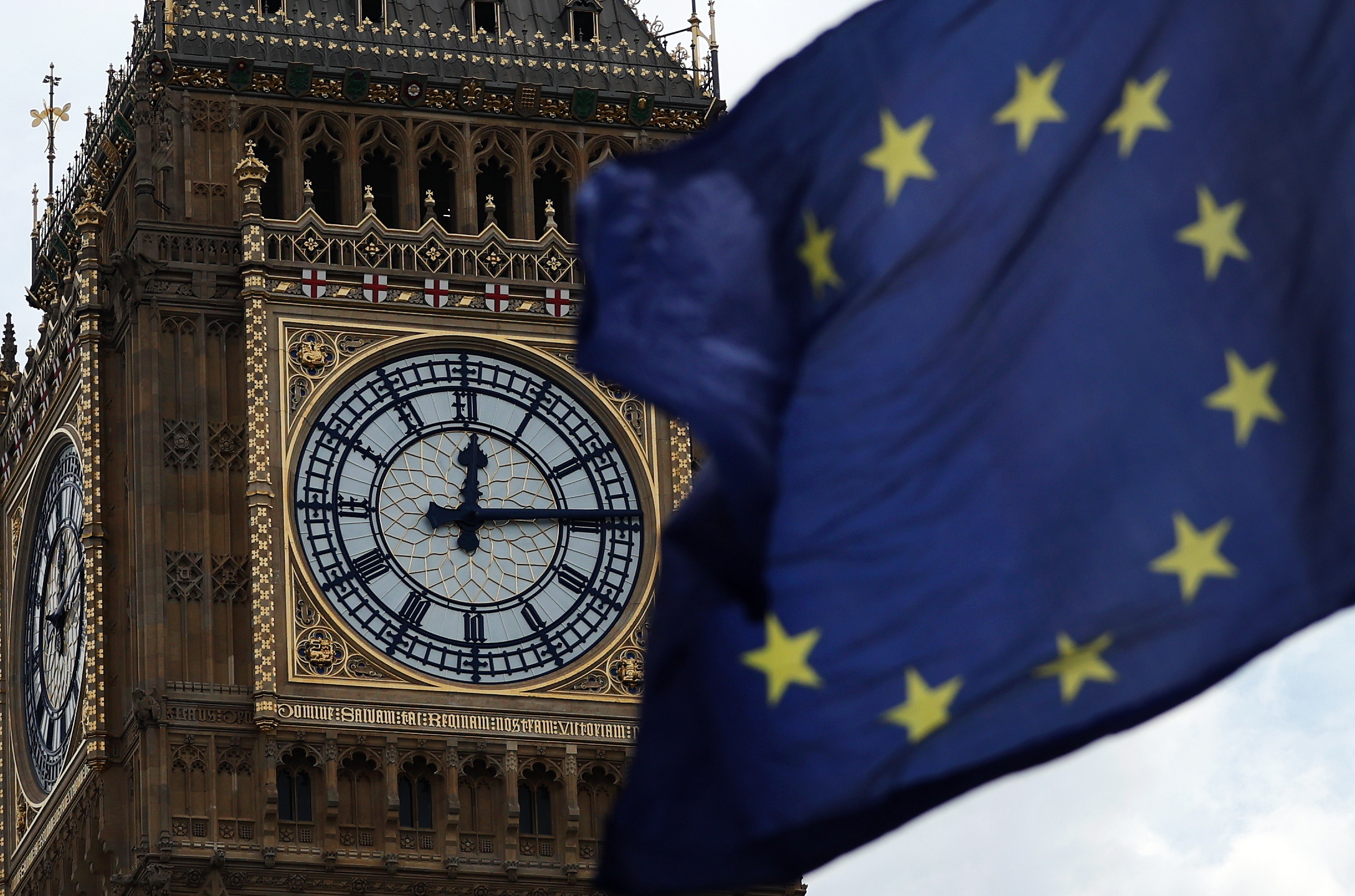 Passados cinco anos, protestos anti-‘Brexit’ continuam junto ao Parlamento britânico