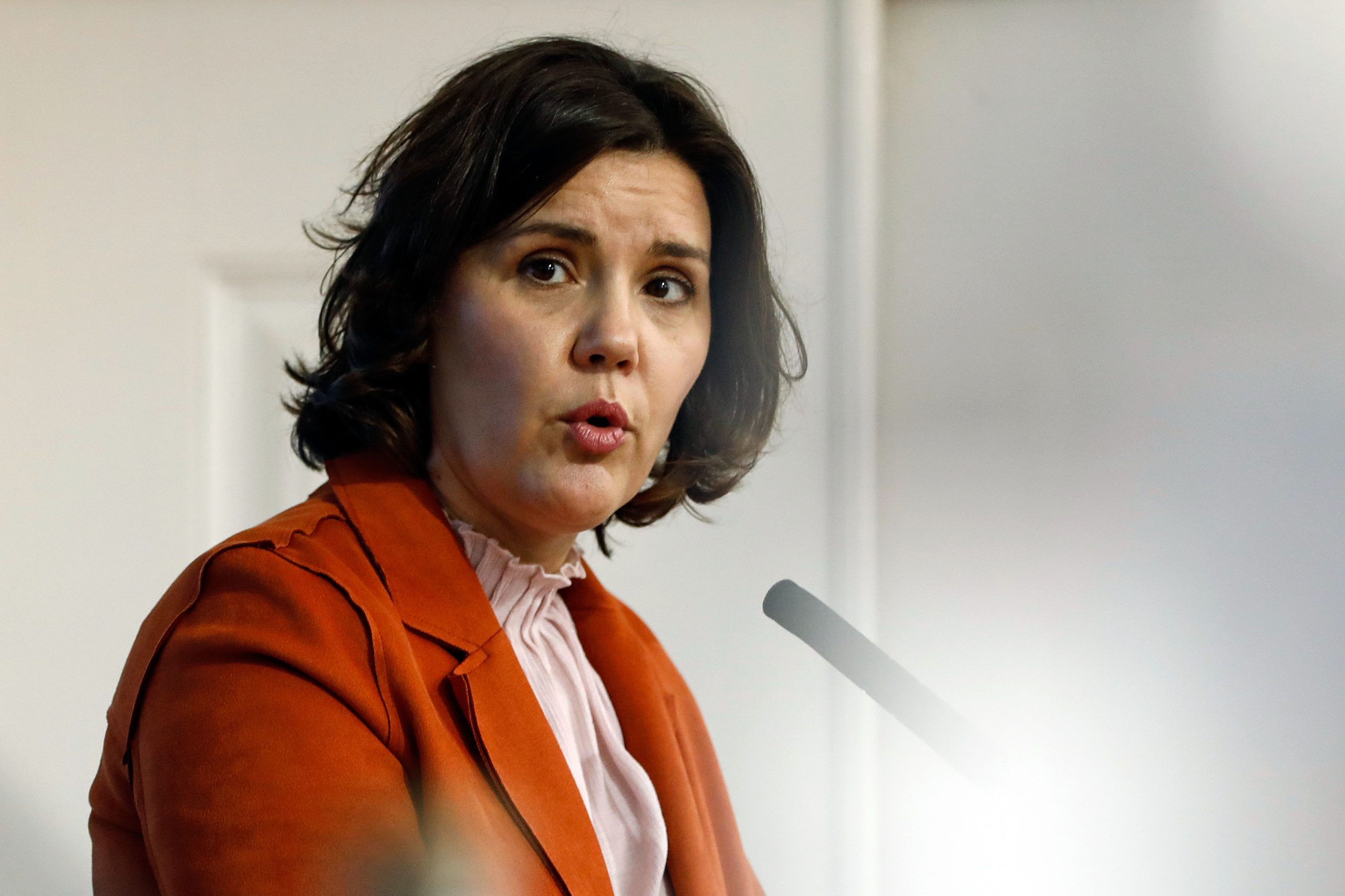 Cristas acusa PS de usar Estado como uma “grande casa para acomodar a família”