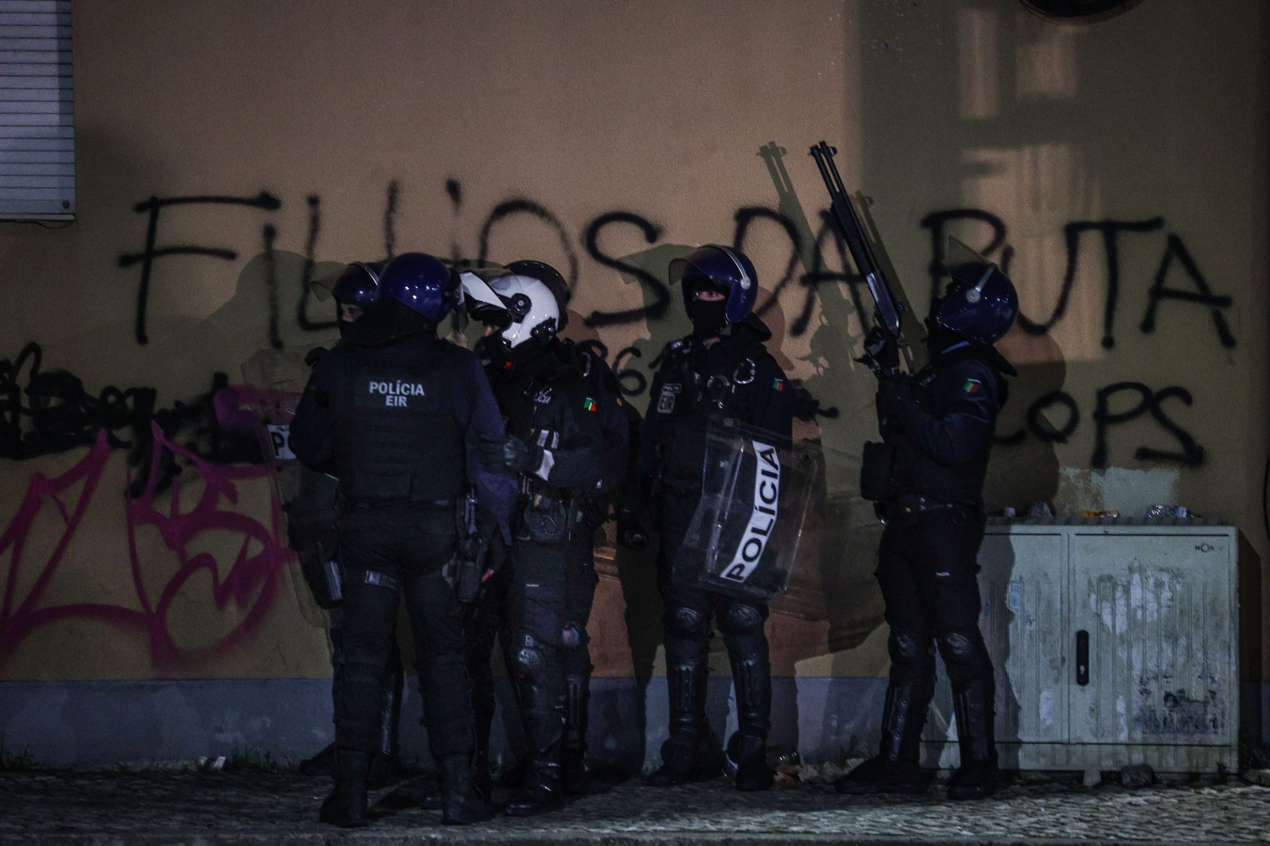 “Bandidagem”, “abutres” e silêncios. Partidos com reações díspares sobre a violência em Lisboa