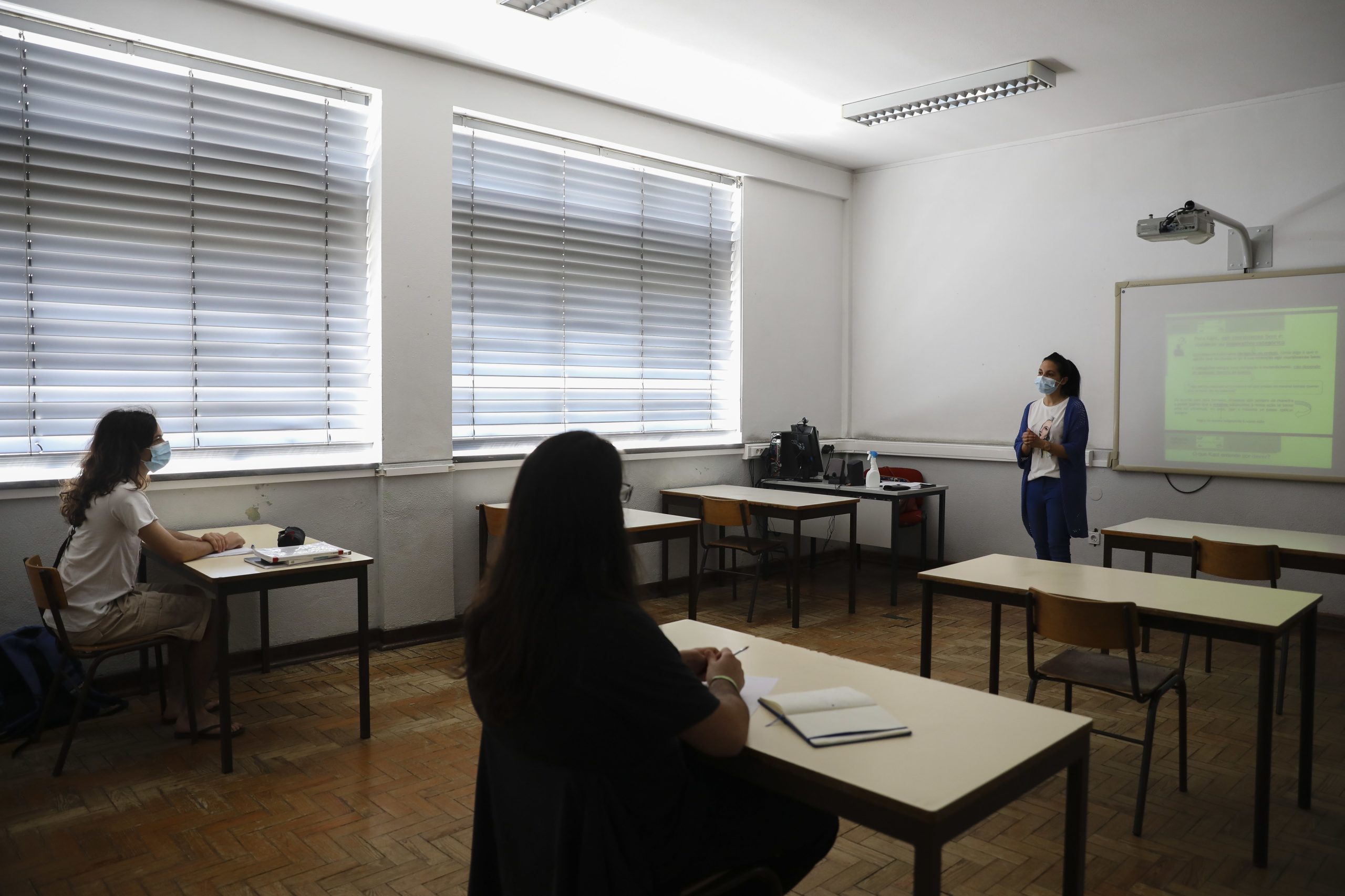 Época de exames começa esta sexta-feira para mais de 148 mil alunos. Este é o calendário completo