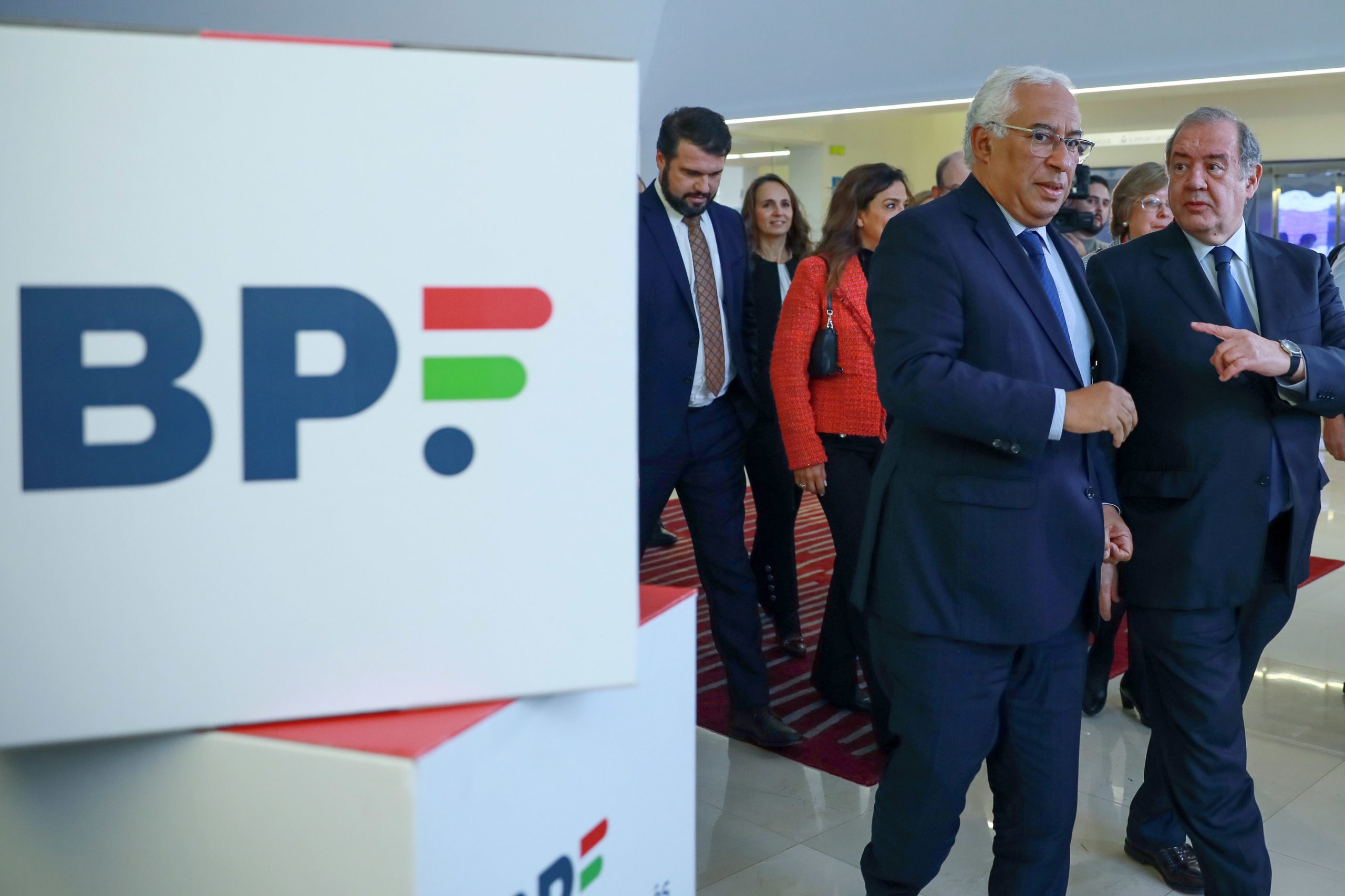 Ministro da Economia quer Banco do Fomento a pagar às empresas até ao final do ano