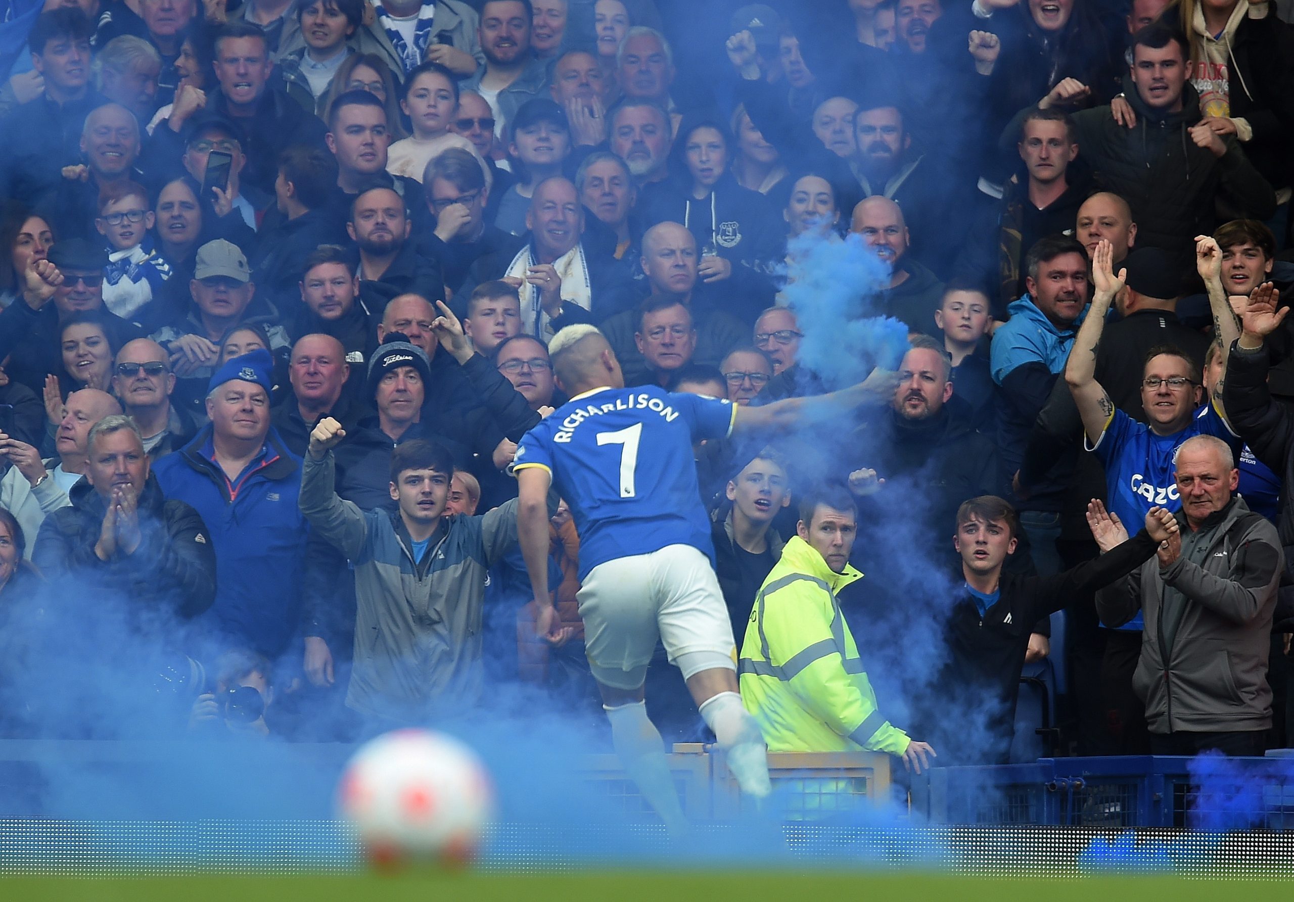 Internacional brasileiro Richarlison deixa Everton e reforça Tottenham até 2027