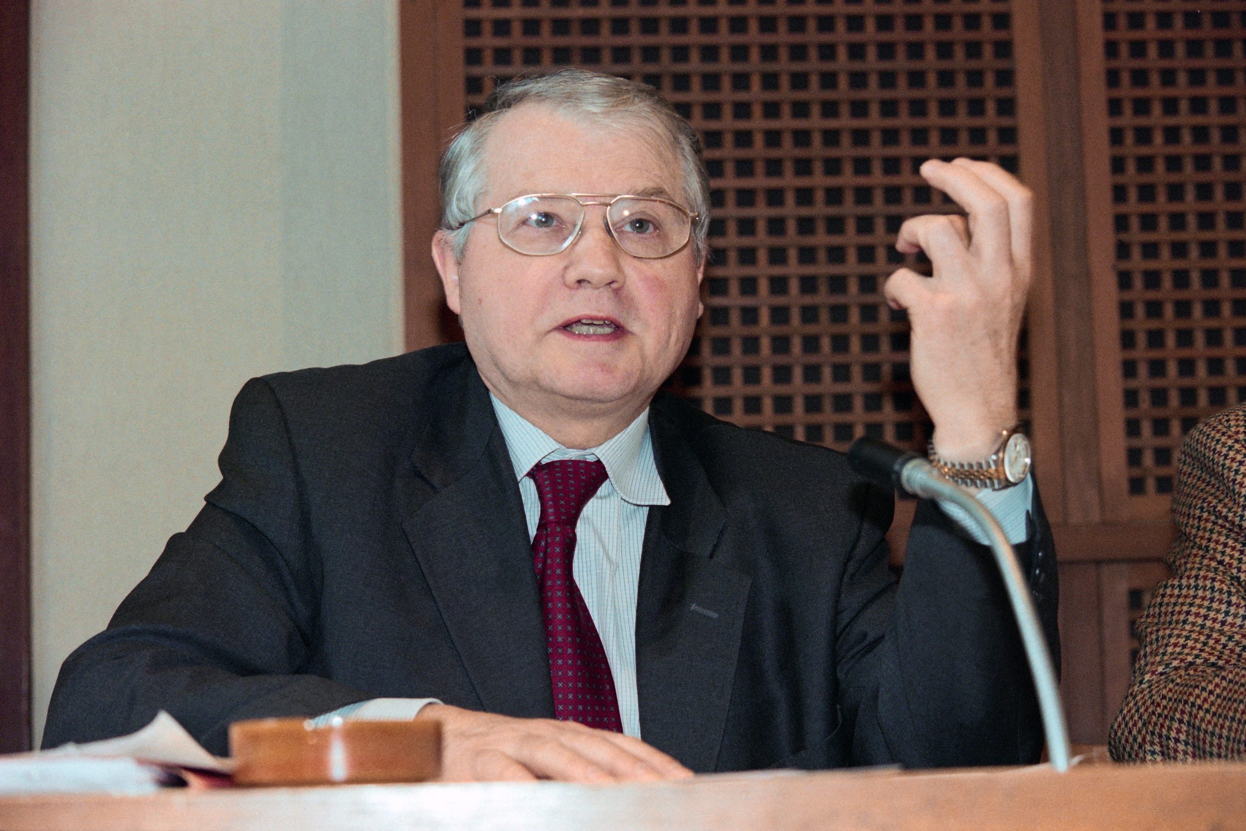 Morre aos 89 anos Luc Montagnier, um dos cientistas que descobriu o vírus da Sida