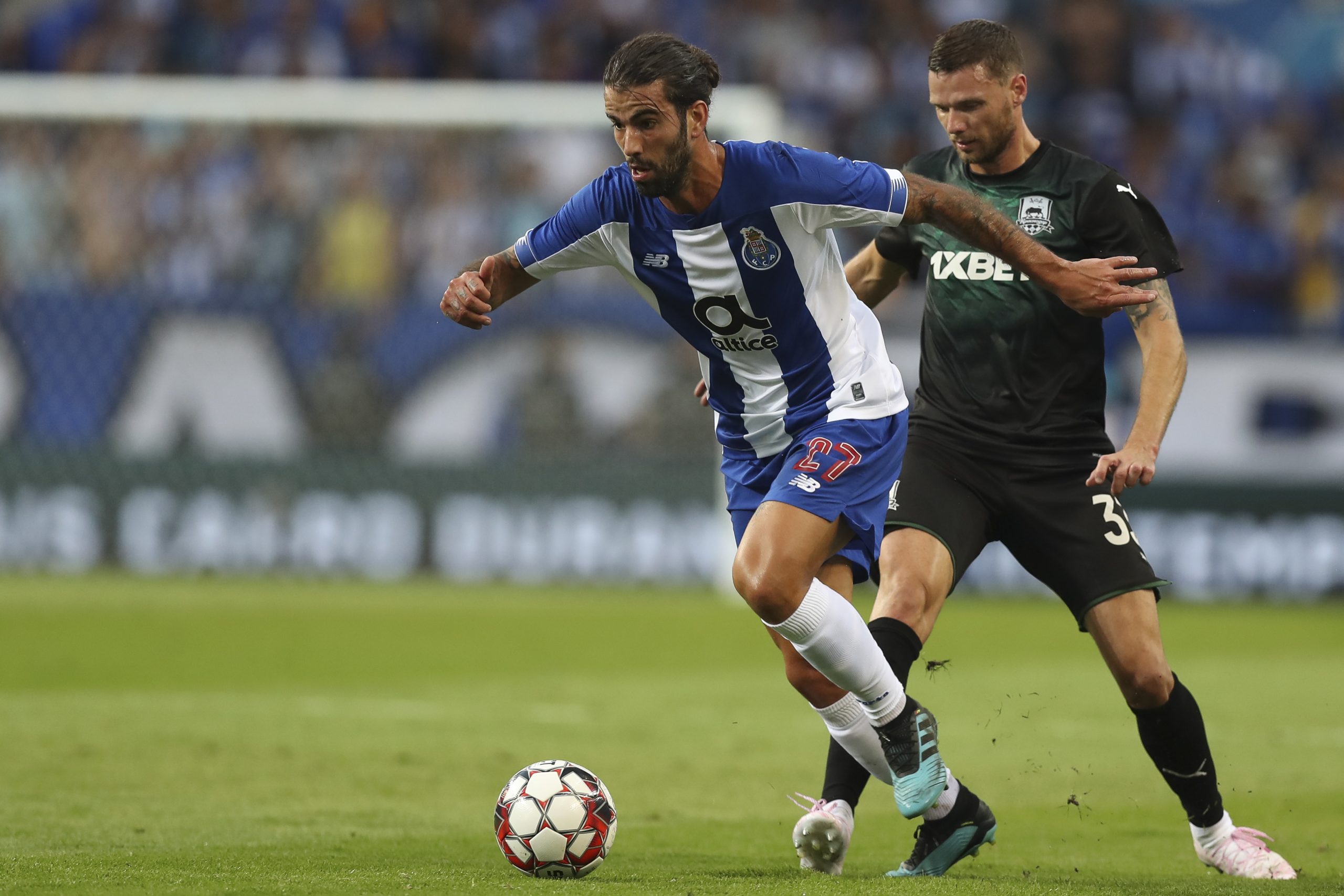Sérgio Oliveira é o único impedido do FC Porto frente ao Santa Clara