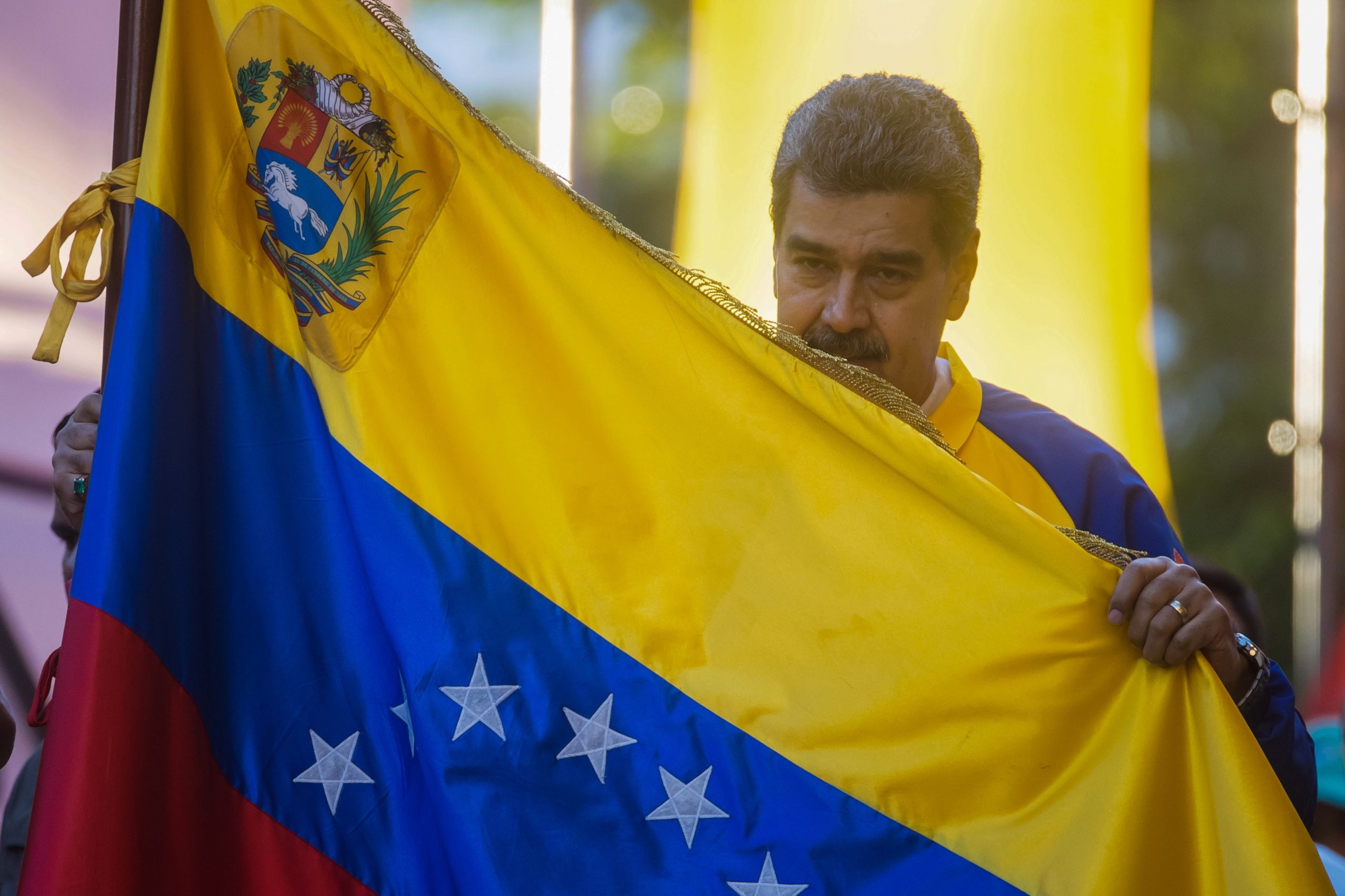 Detidos cinco cidadãos estrangeiros suspeitos de conspirarem com a CIA contra Governo da Venezuela