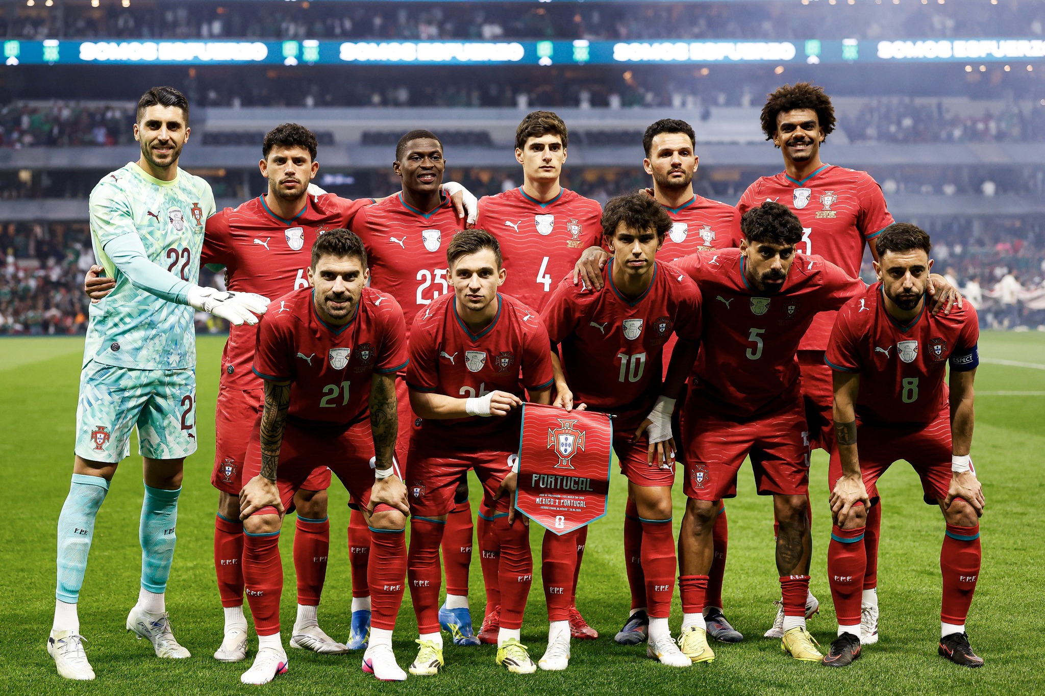Portugal e México não marcaram golos na reabertura do mítico Estádio Azteca