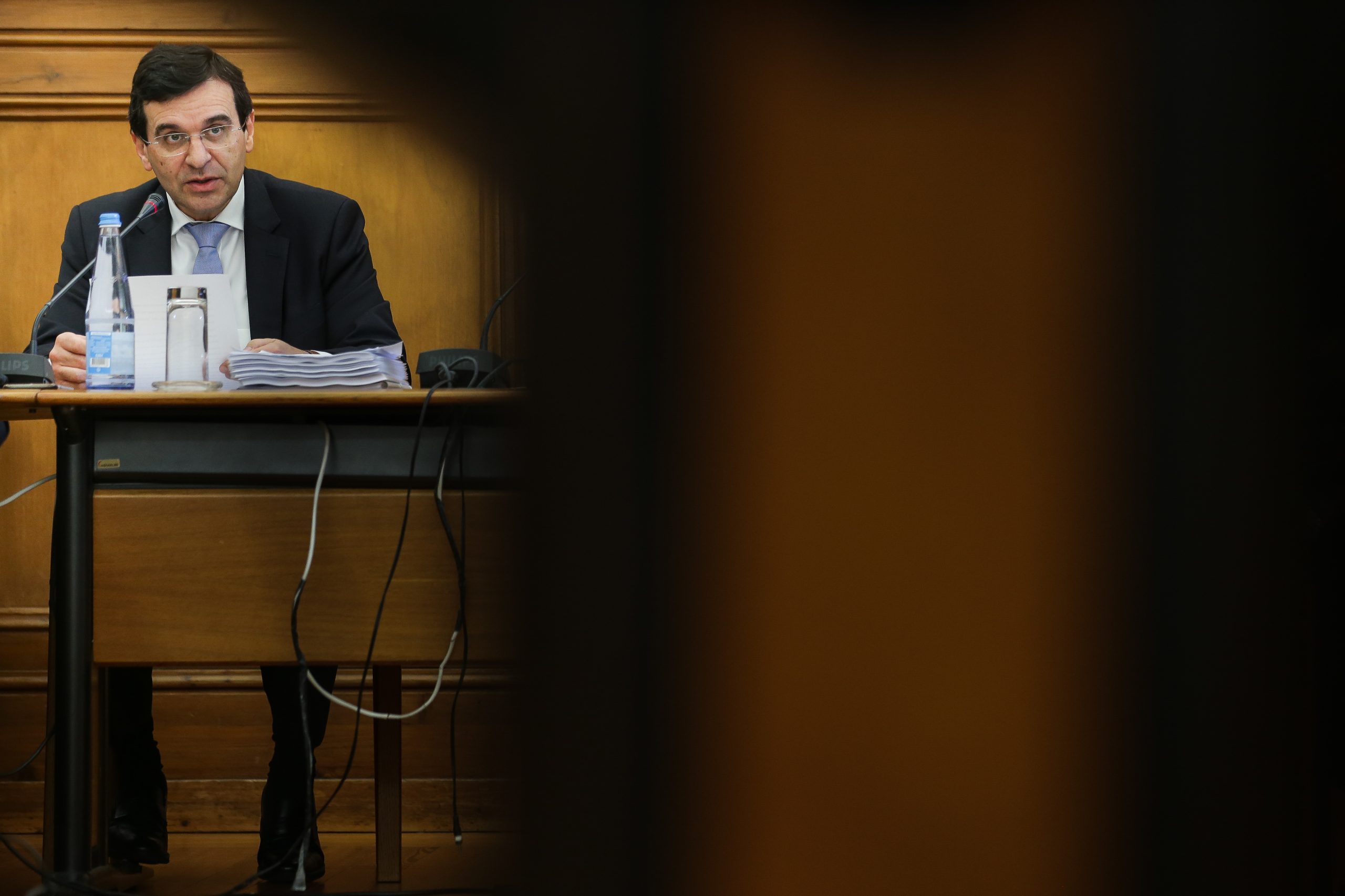PSD quer ouvir ministro da Saúde com urgência no parlamento