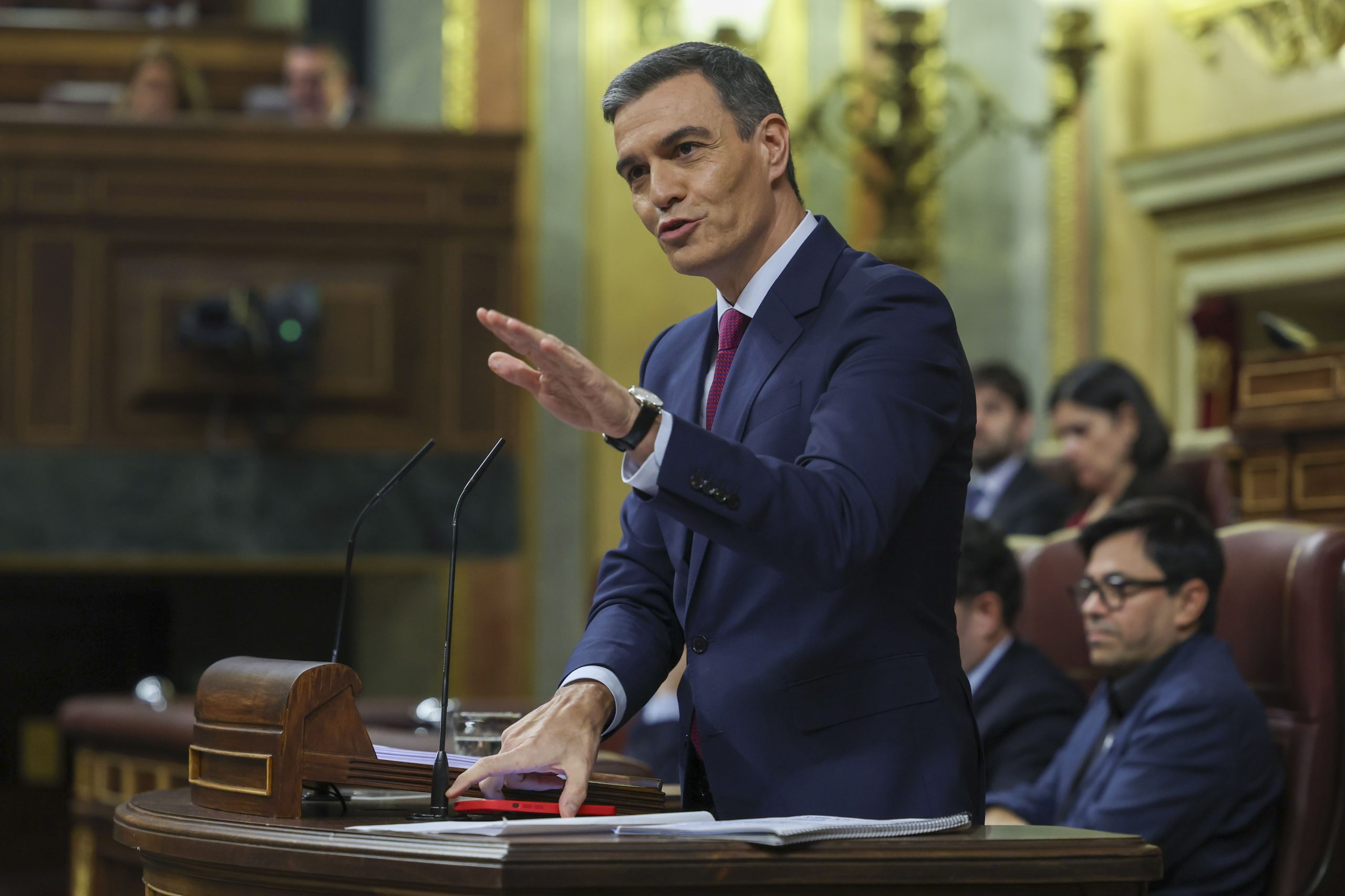 Sánchez já tomou posse e apresenta ministros nos próximos dias