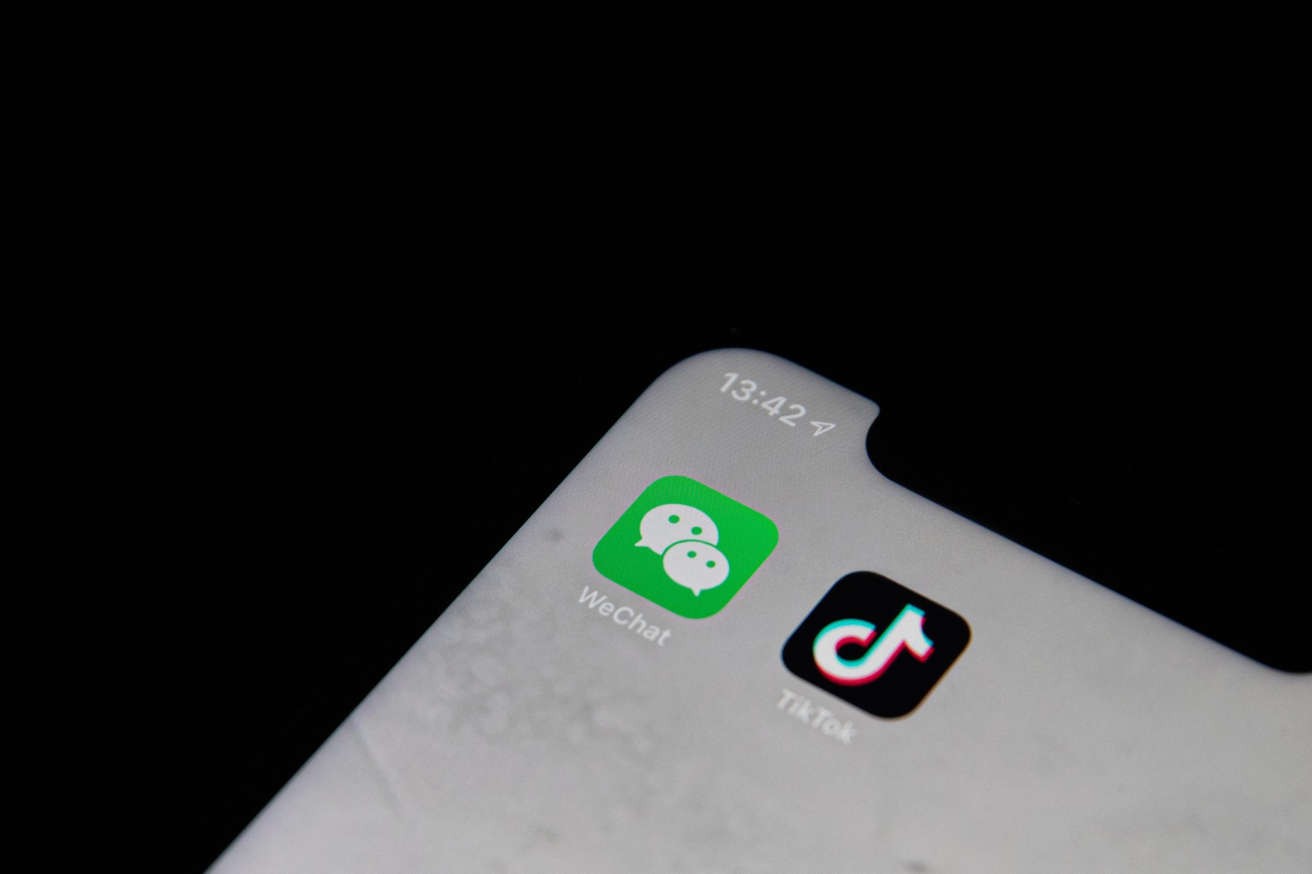 Utilizadores do WeChat nos Estados Unidos processam Donald Trump