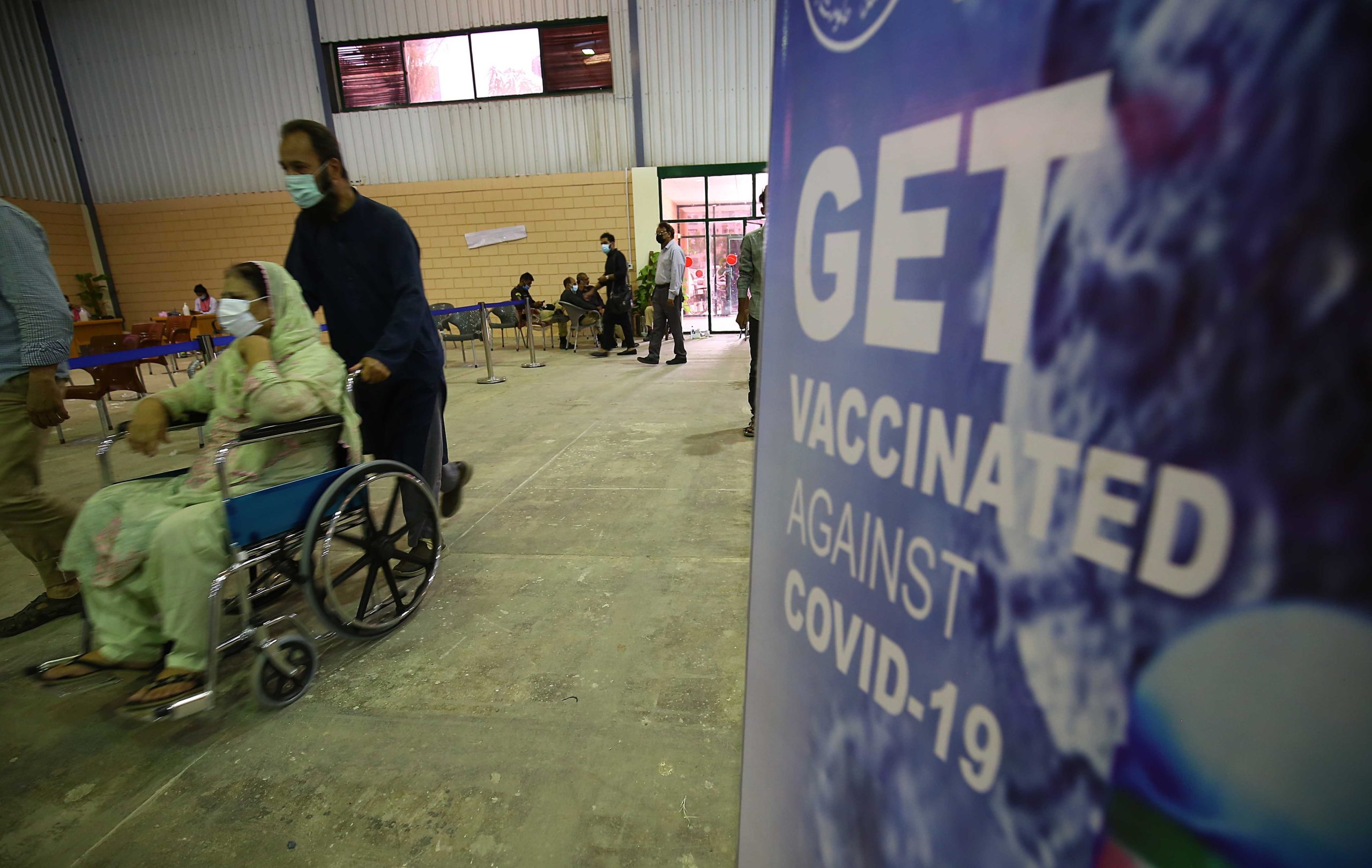 Cimeira internacional arrecada mais 2,4 mil milhões para distribuição de vacinas