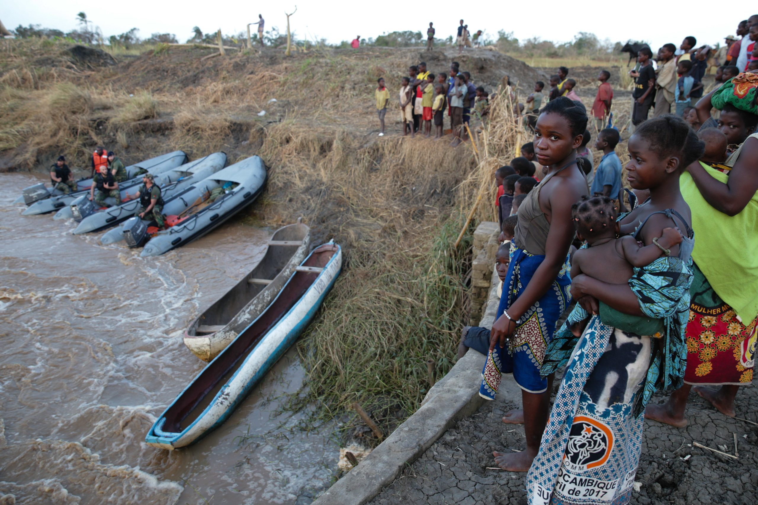 Fome pode expor 30 mil crianças a exploração em zonas afetadas pelo ciclone Idai em Moçambique,