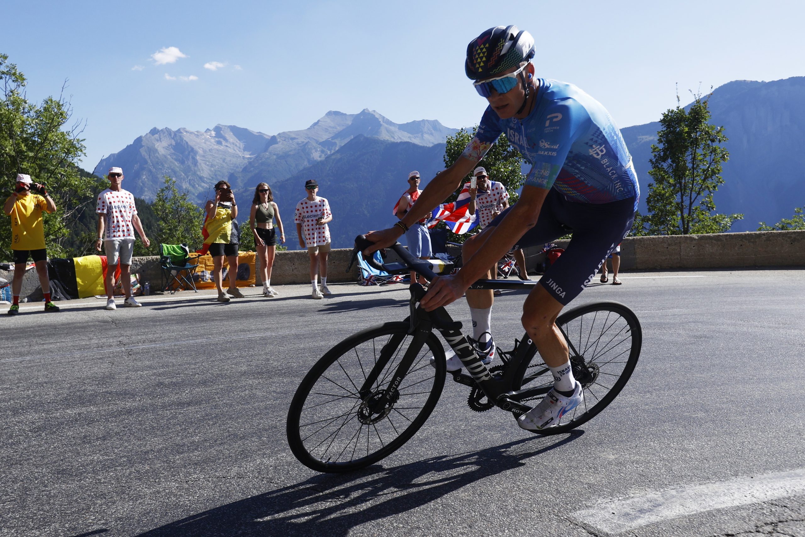 Chris Froome testou positivo à covid-19 e abandonou o Tour