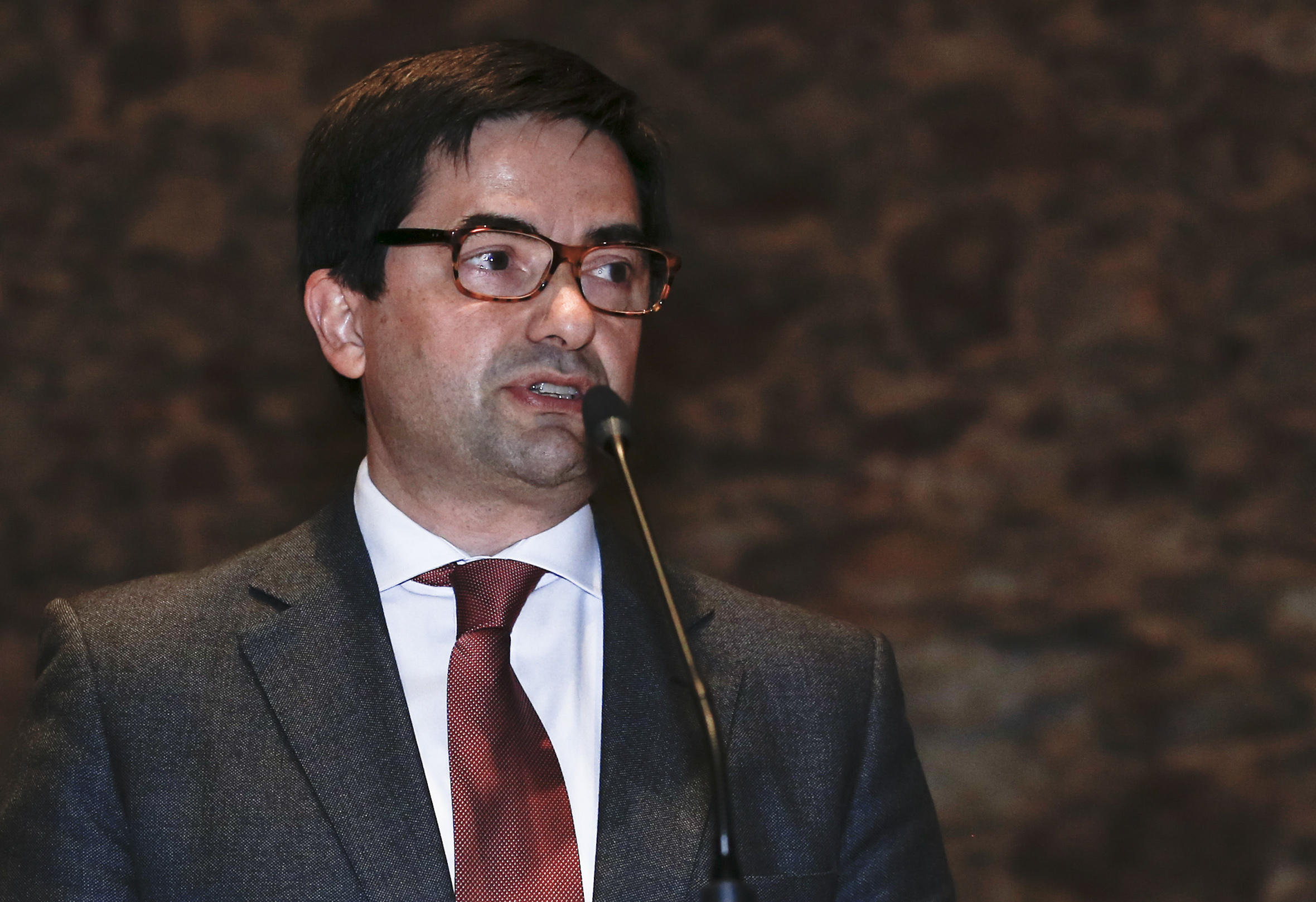 Meta de cinco mil contratos na ciência será atingida “só à conta da FCT”