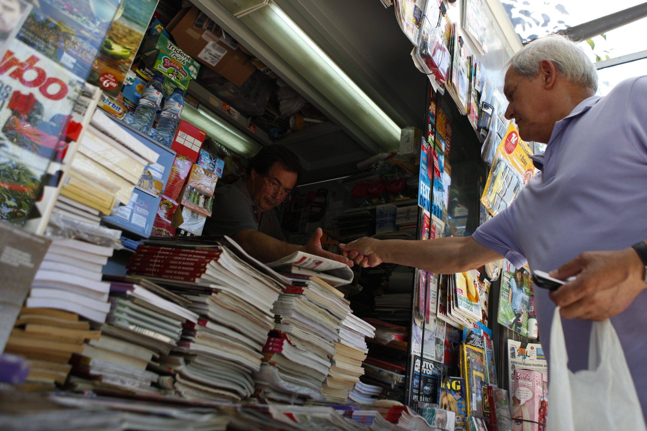 Postos de venda de jornais preparam boicote dia 18 e 19 de junho contra taxa da Vasp