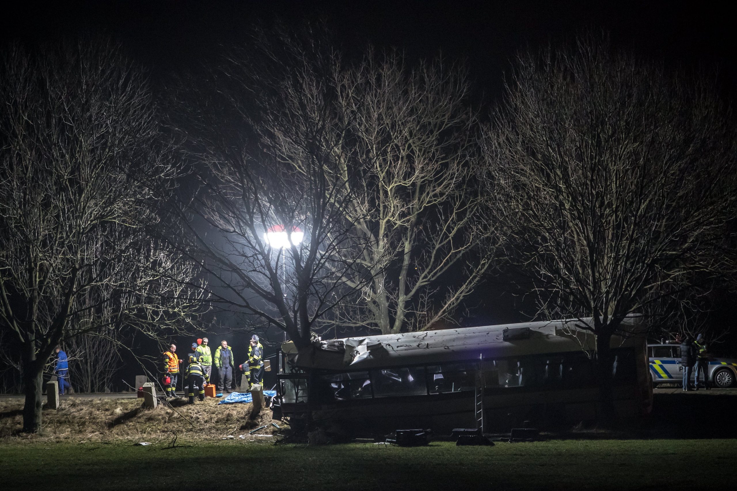 Novo balanço de colisão entre autocarro e ligeiro em Praga confirma três mortos e 45 feridos